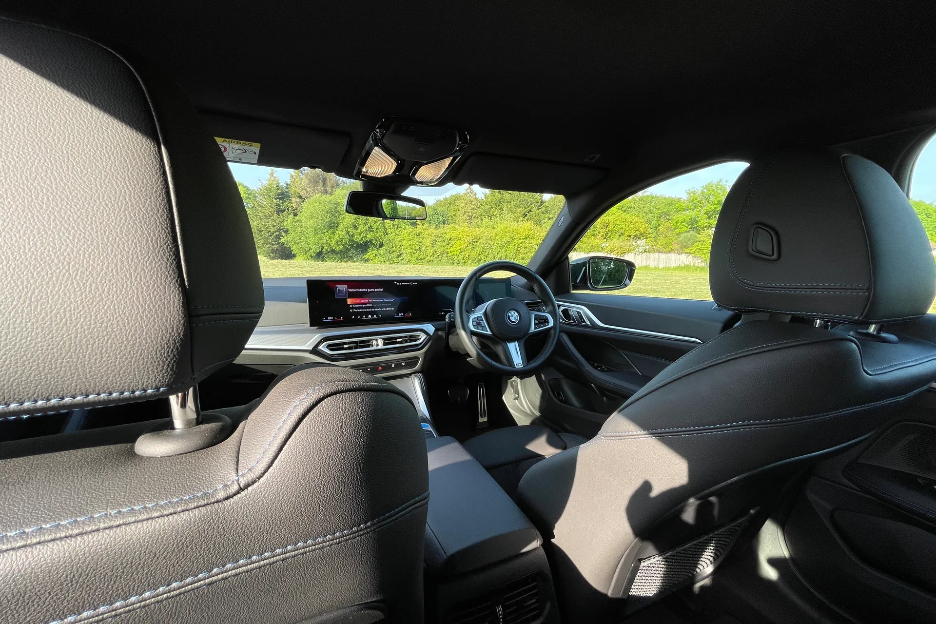 BMW I4 thumbnail image number 28