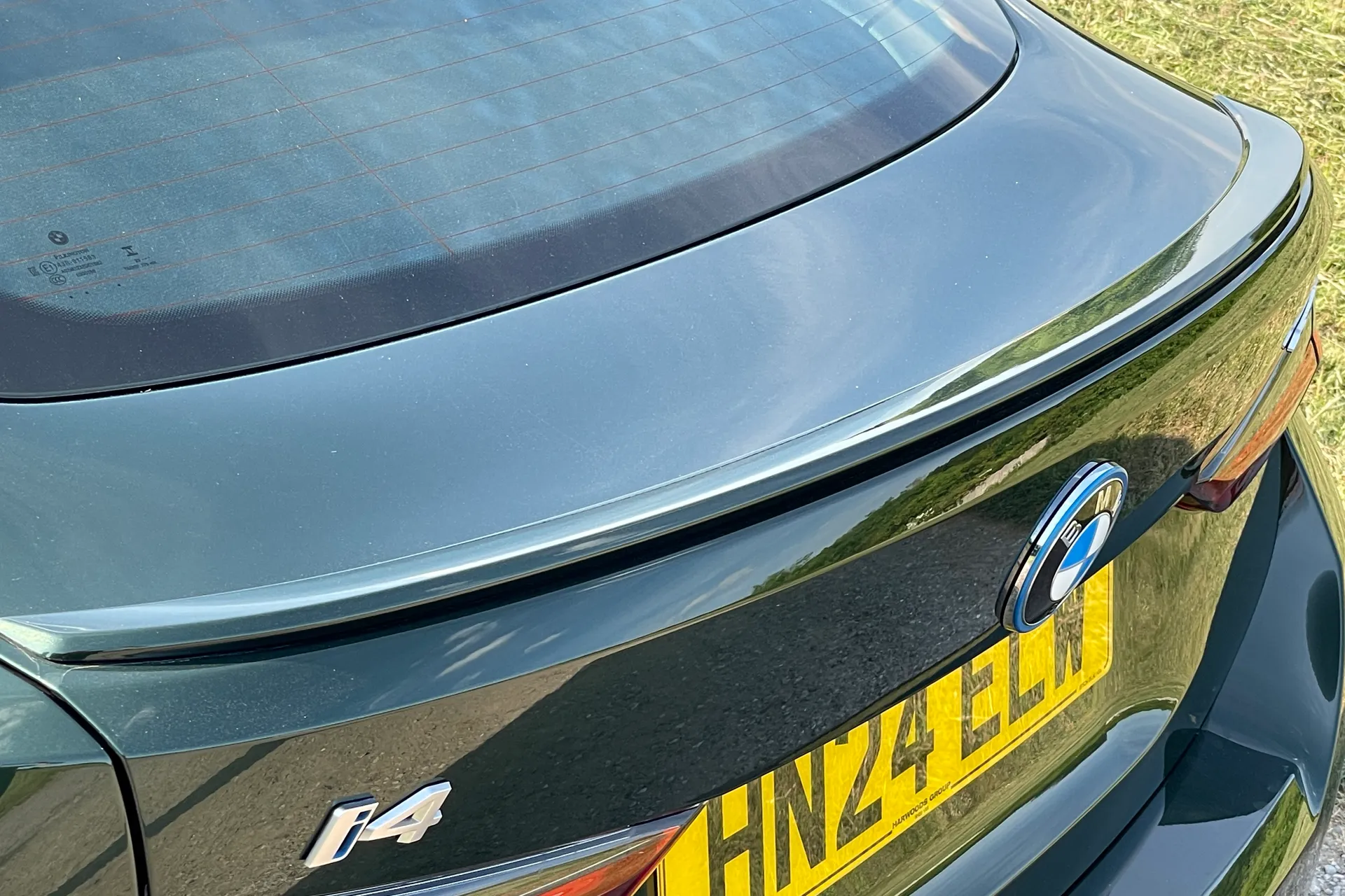 BMW I4 thumbnail image number 12