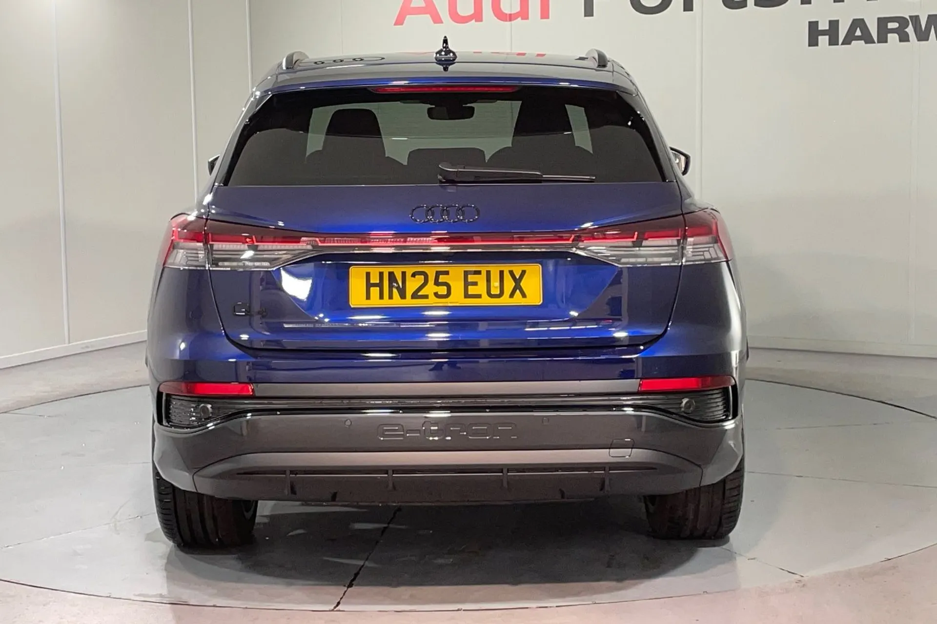 Audi Q4 thumbnail image number 7