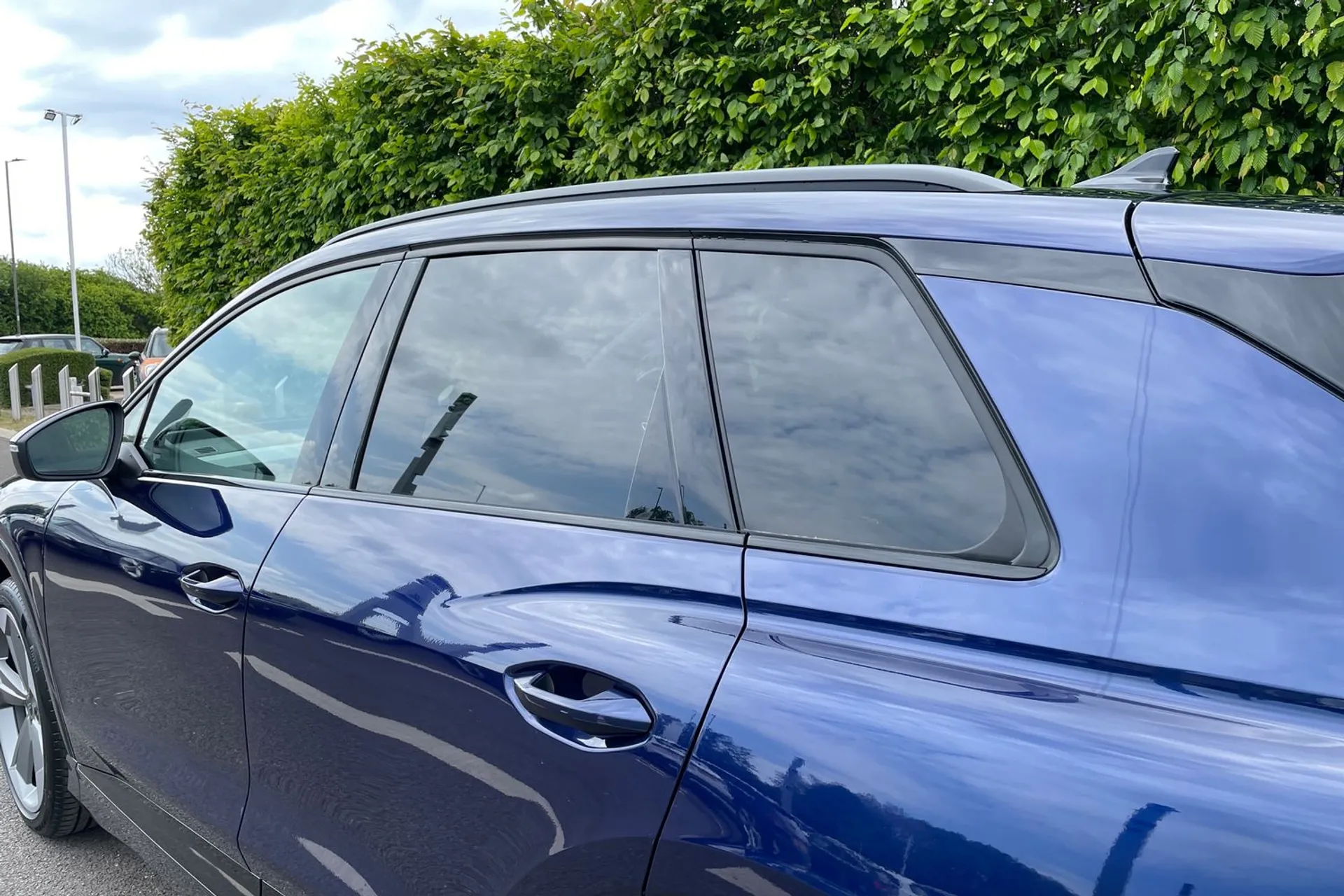 Audi Q4 thumbnail image number 13