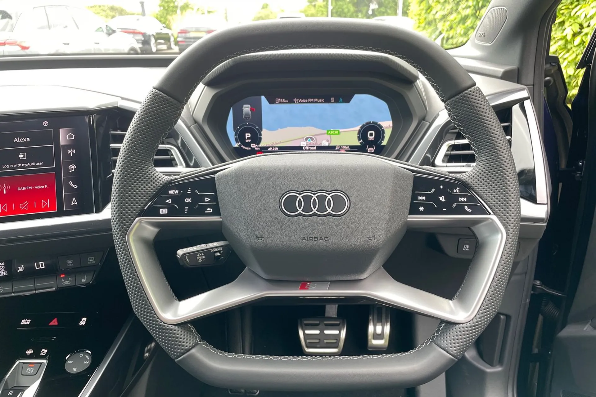 Audi Q4 thumbnail image number 38