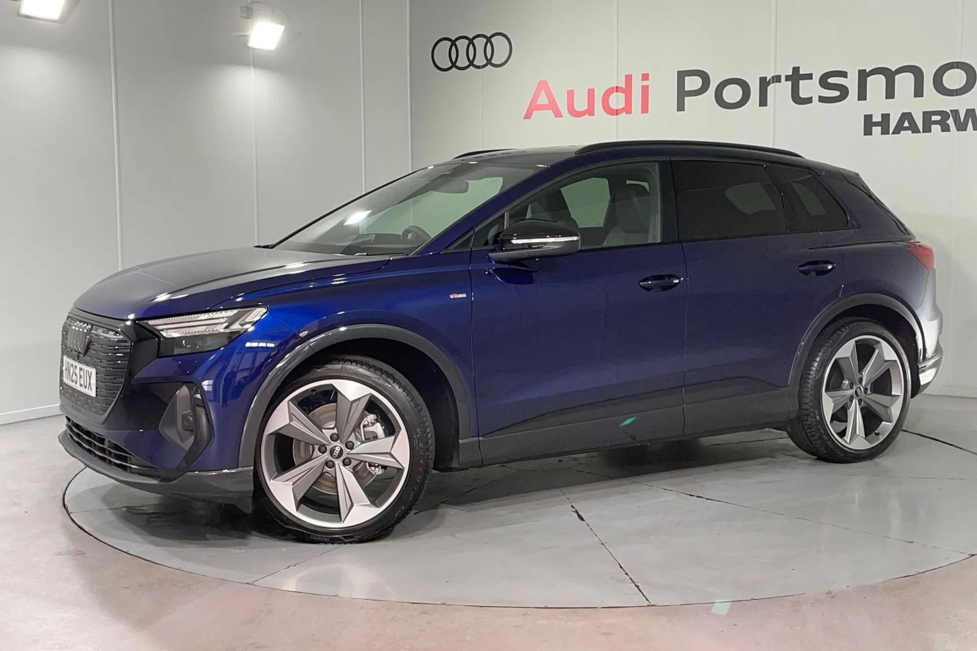 Audi Q4 thumbnail image number 5