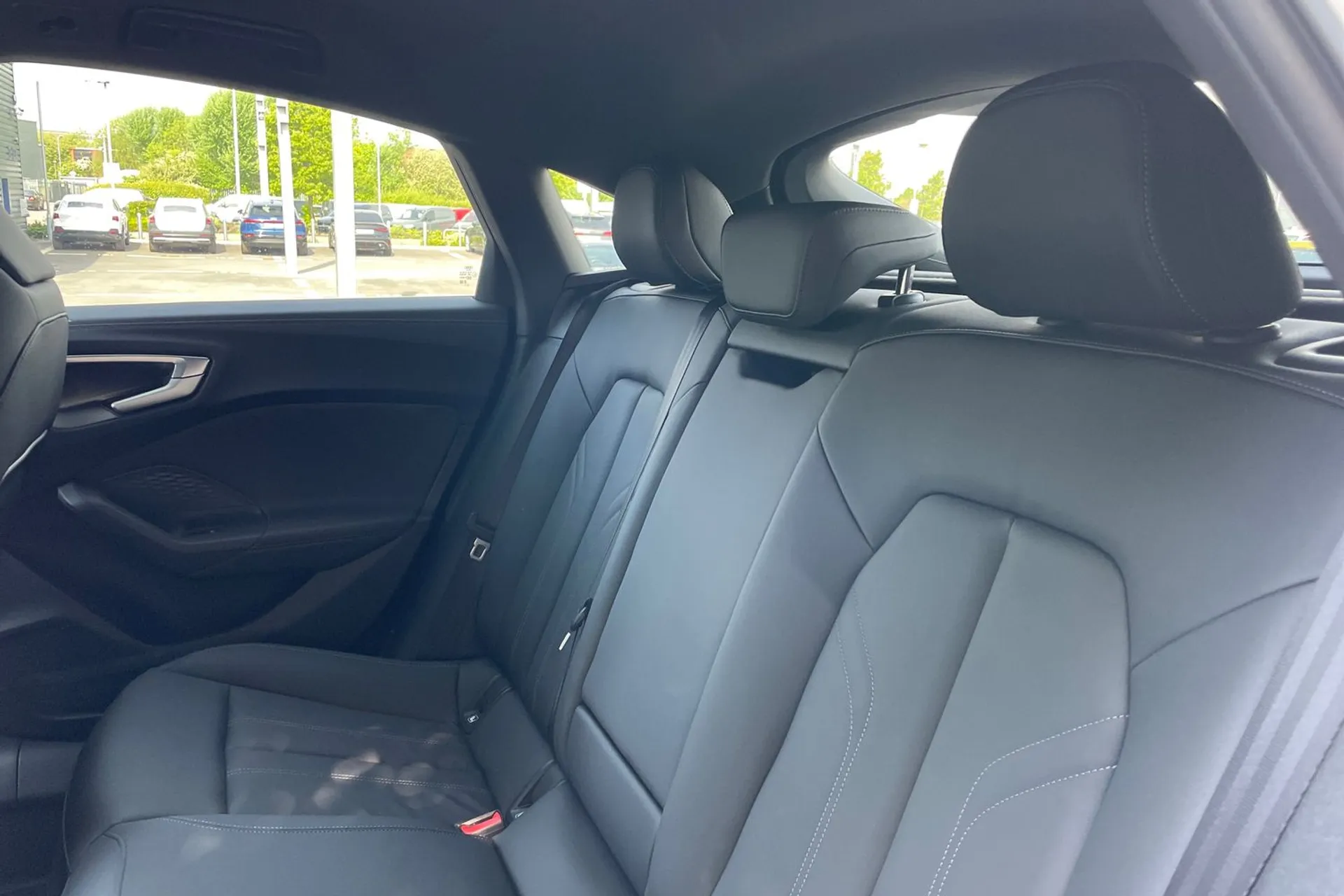 Audi A5 thumbnail image number 30