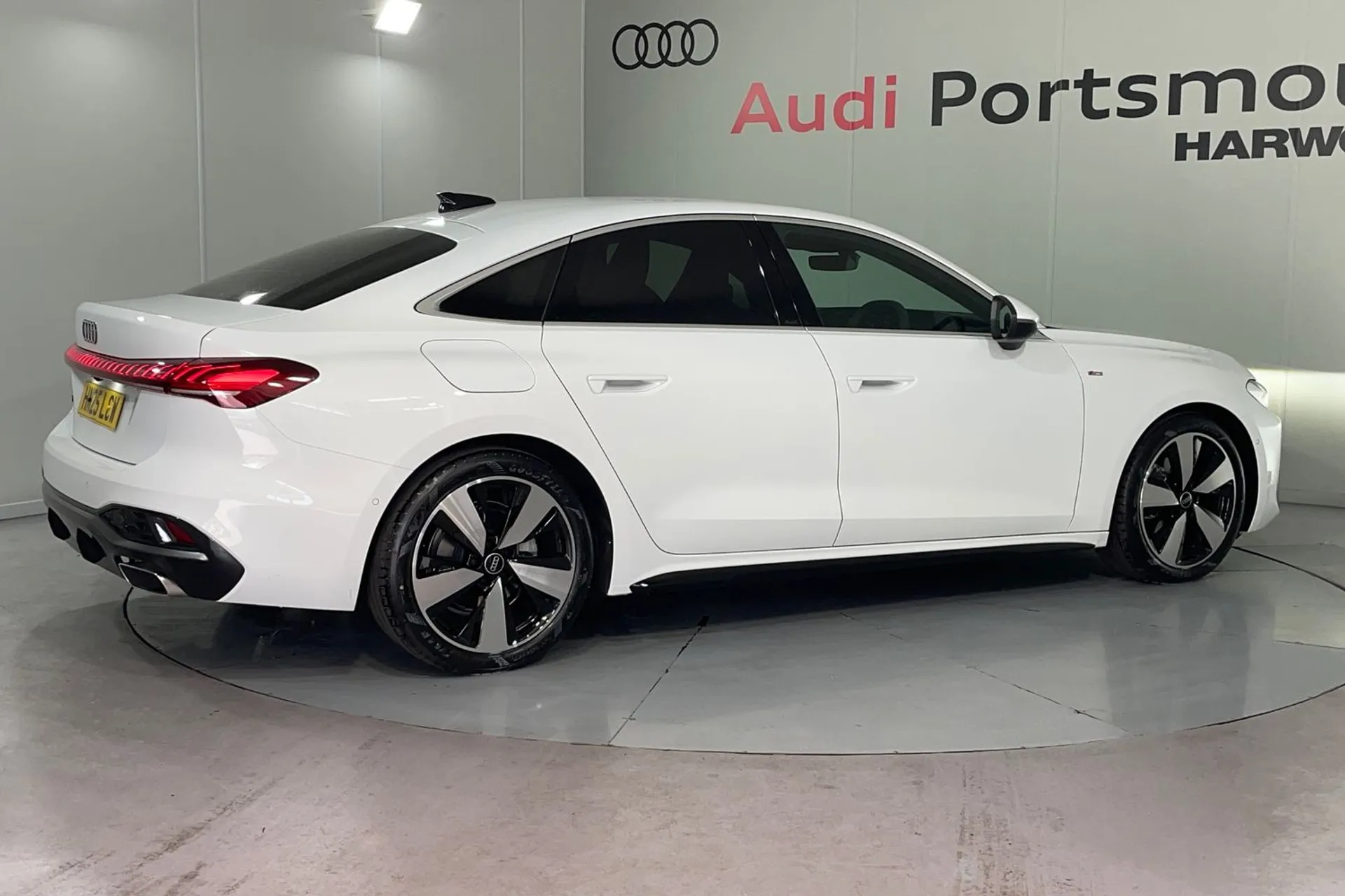 Audi A5 thumbnail image number 9