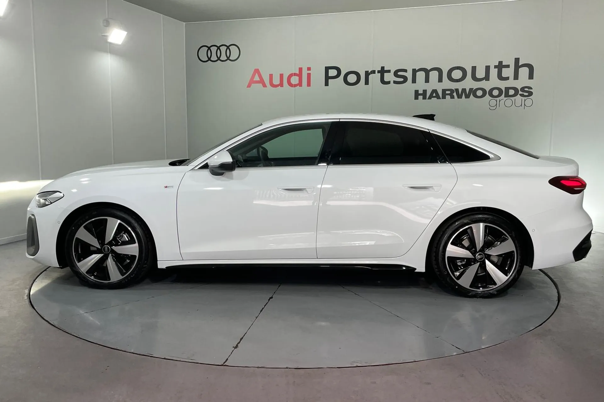 Audi A5 thumbnail image number 10