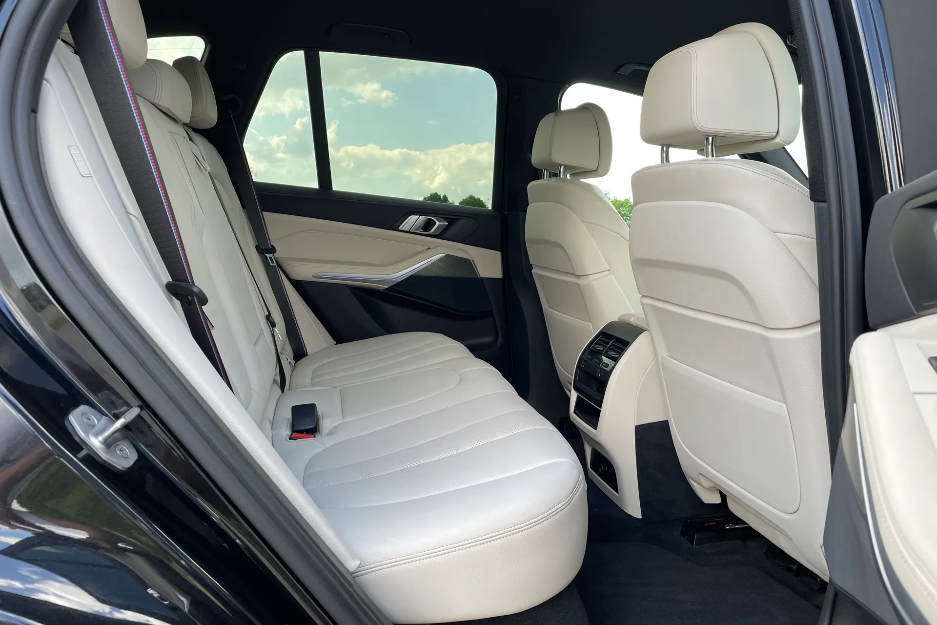 BMW X5 thumbnail image number 28