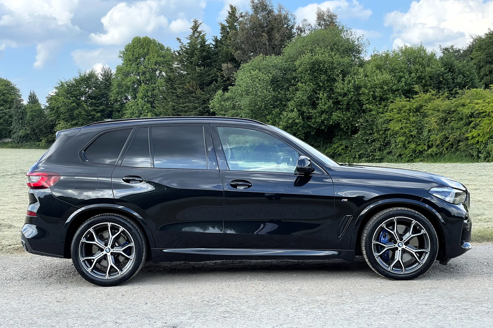BMW X5 thumbnail image number 2