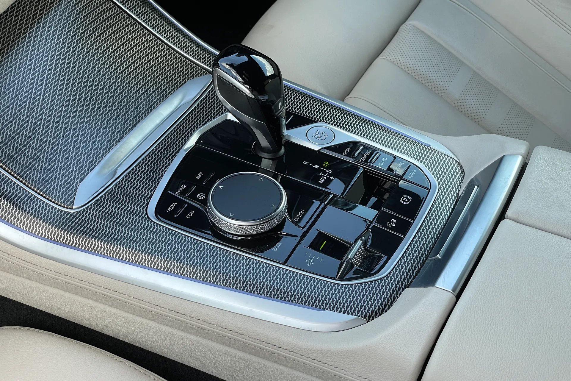BMW X5 thumbnail image number 36