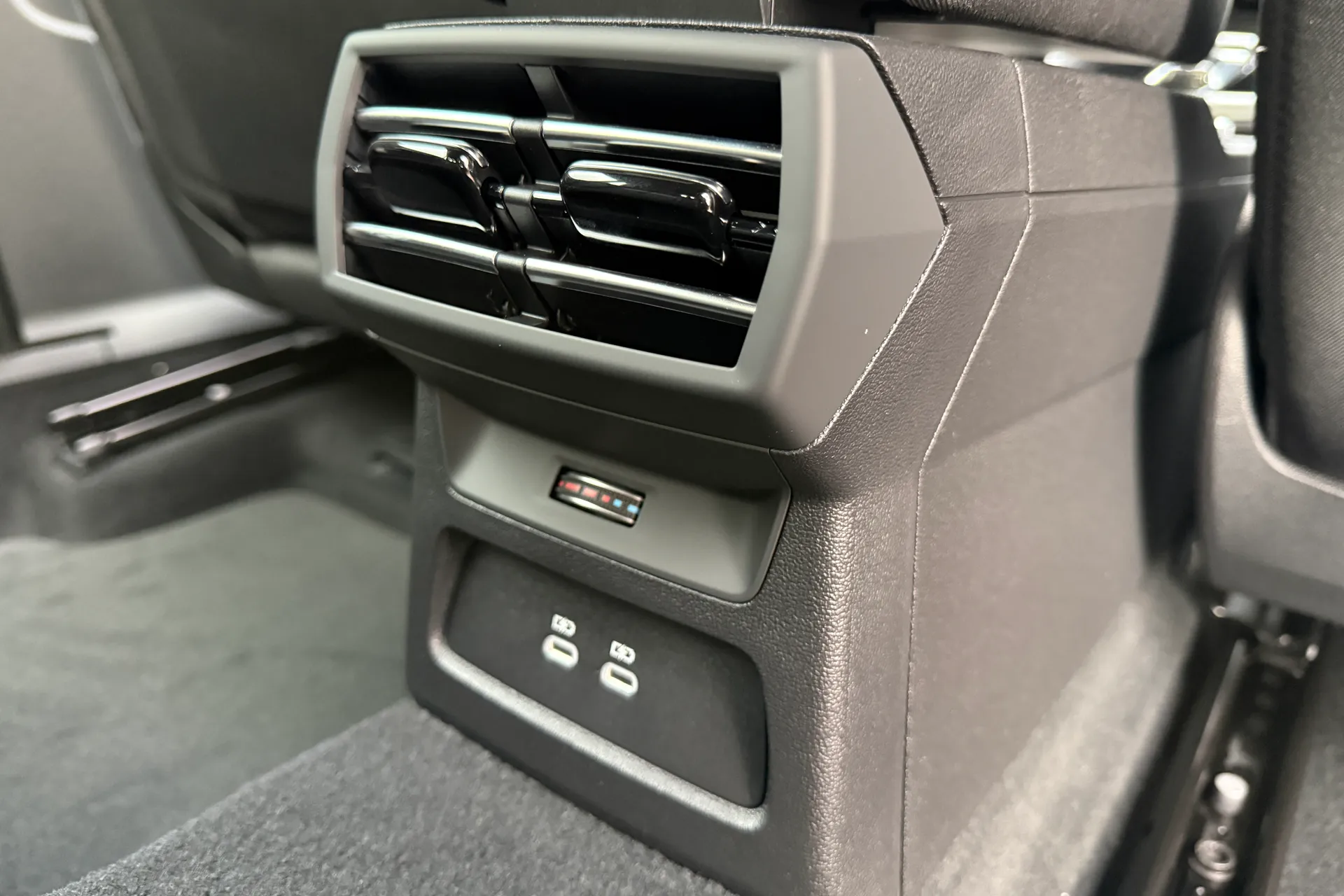 Audi A3 thumbnail image number 46