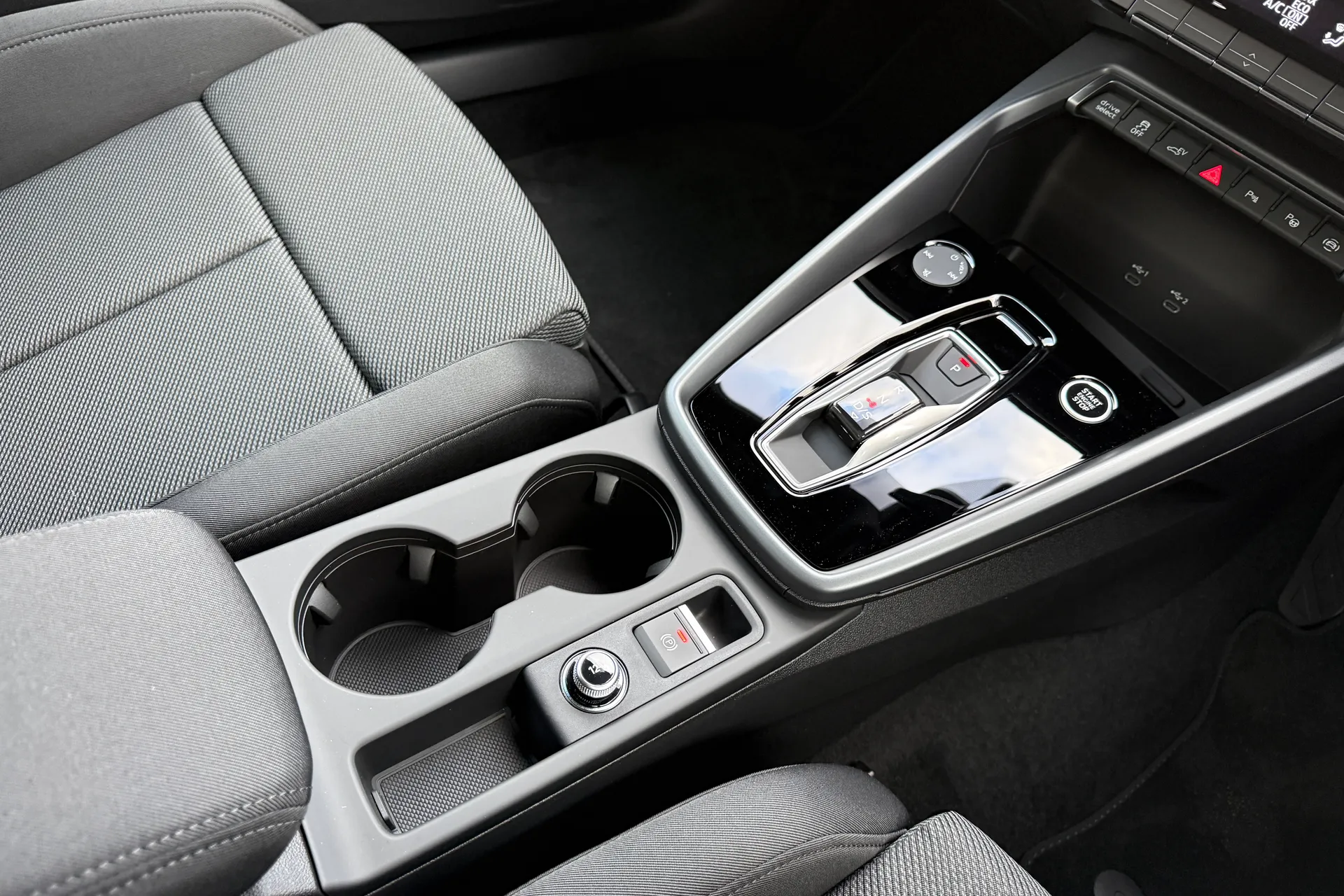 Audi A3 thumbnail image number 43