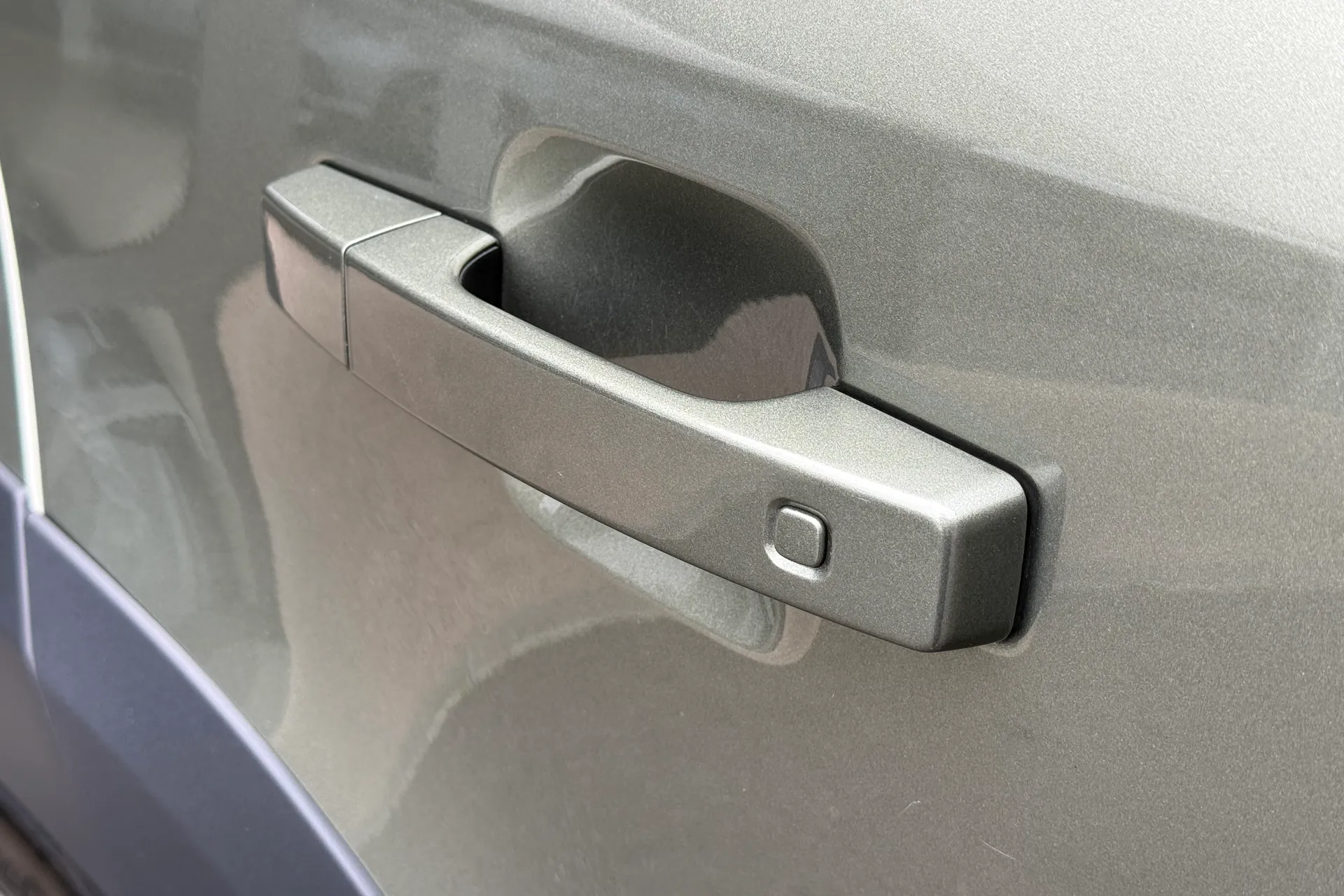 LAND ROVER DEFENDER thumbnail image number 37