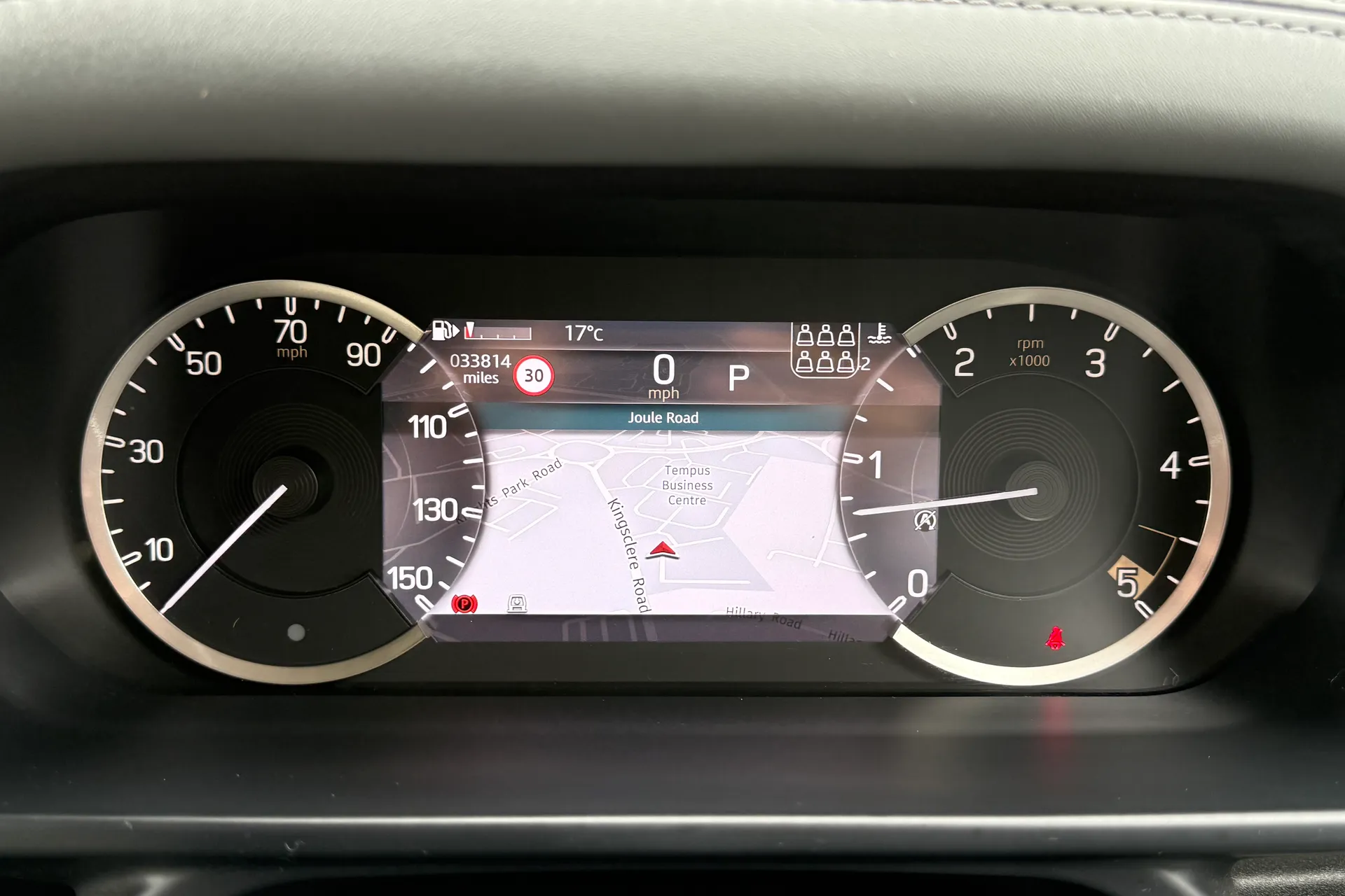 LAND ROVER DEFENDER thumbnail image number 23