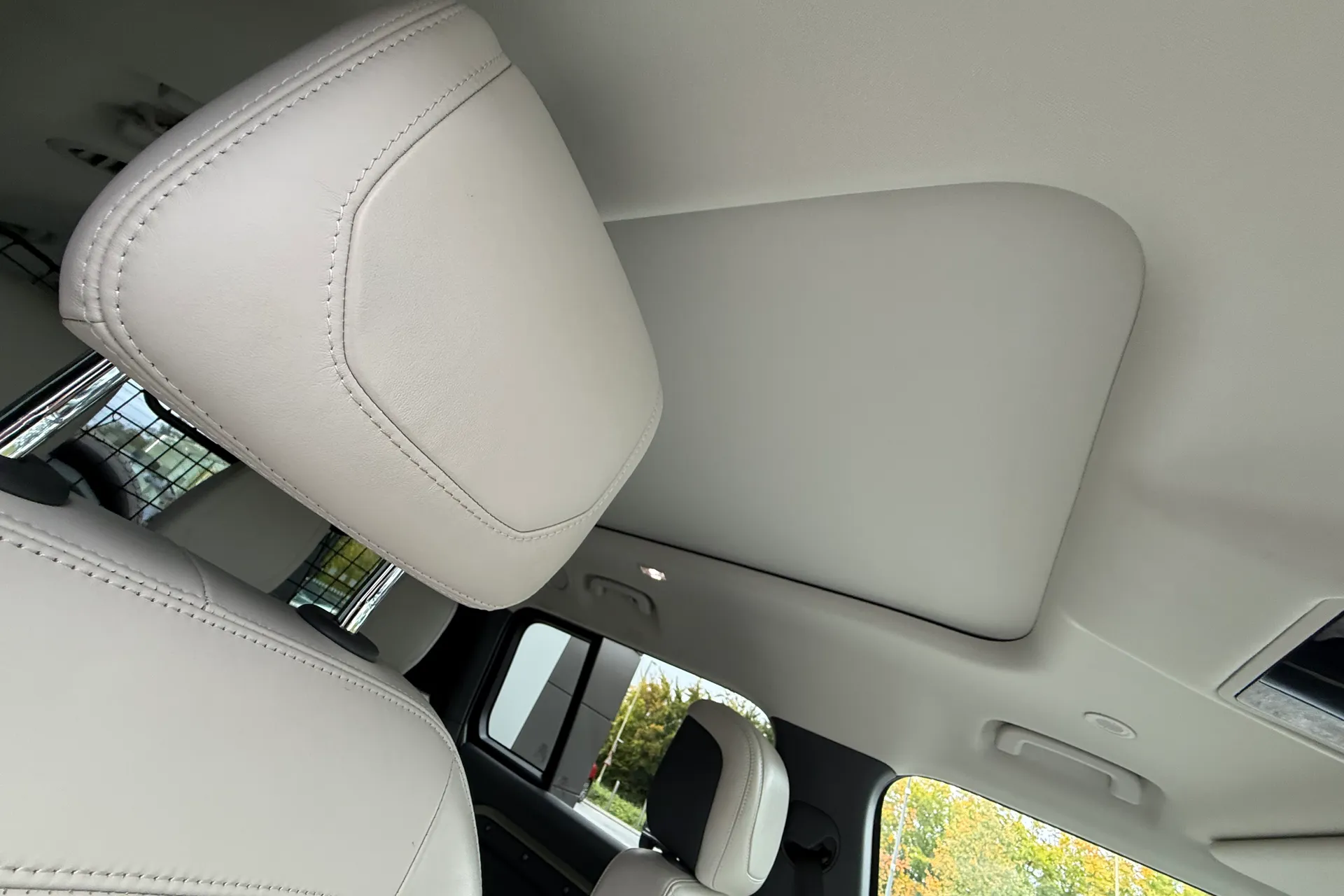 LAND ROVER DEFENDER thumbnail image number 41