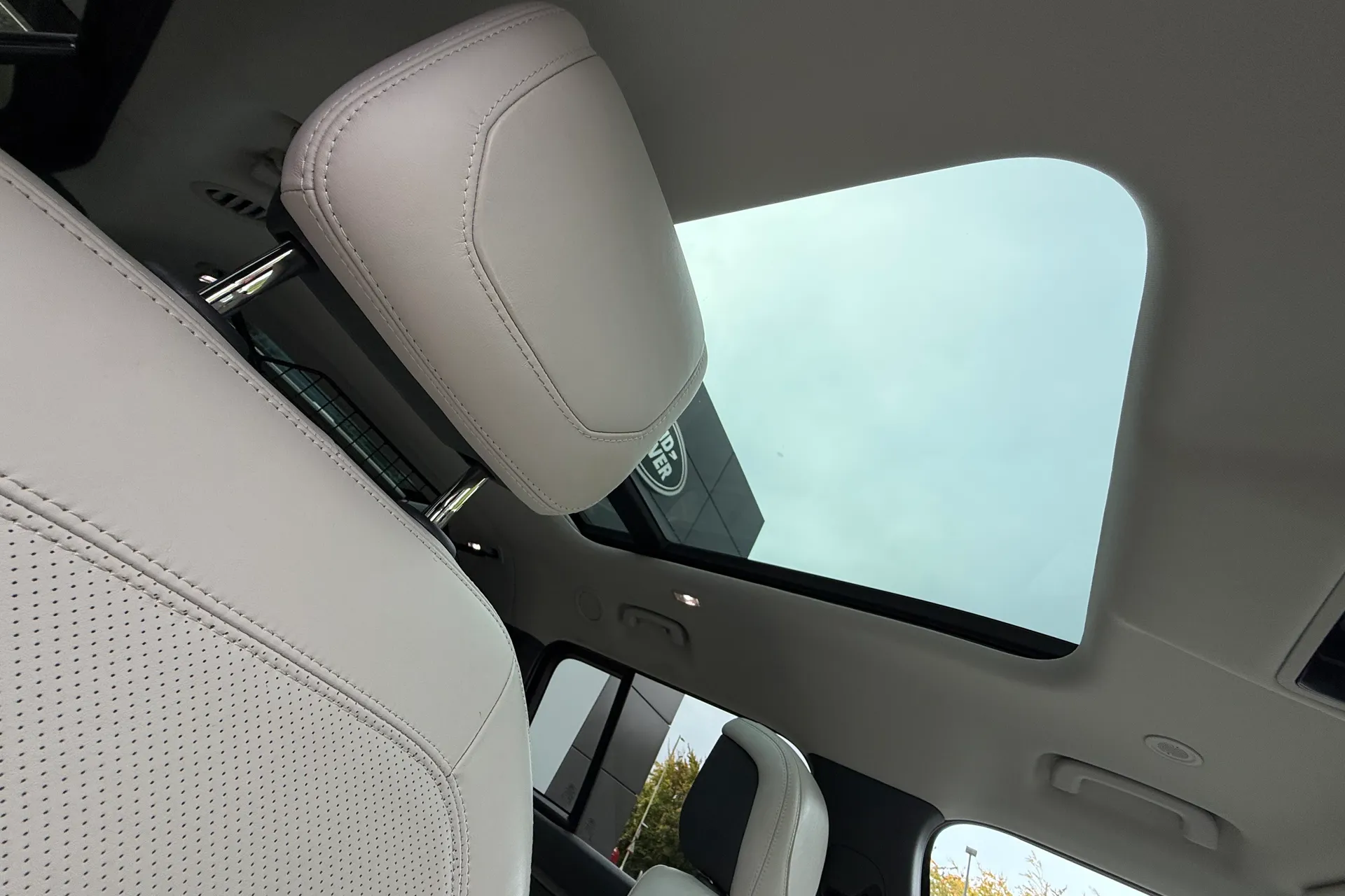 LAND ROVER DEFENDER thumbnail image number 40