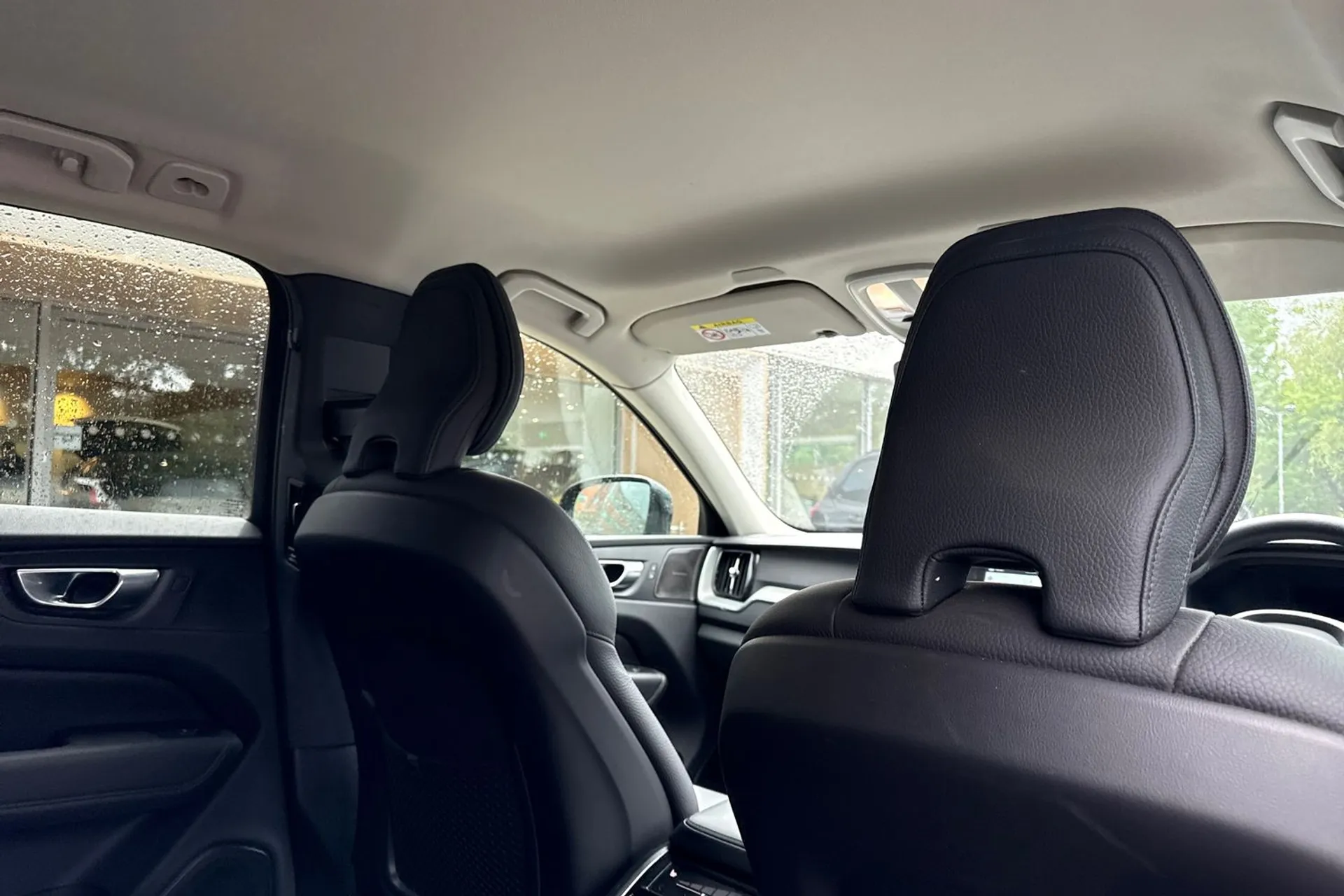 Volvo XC60 thumbnail image number 24