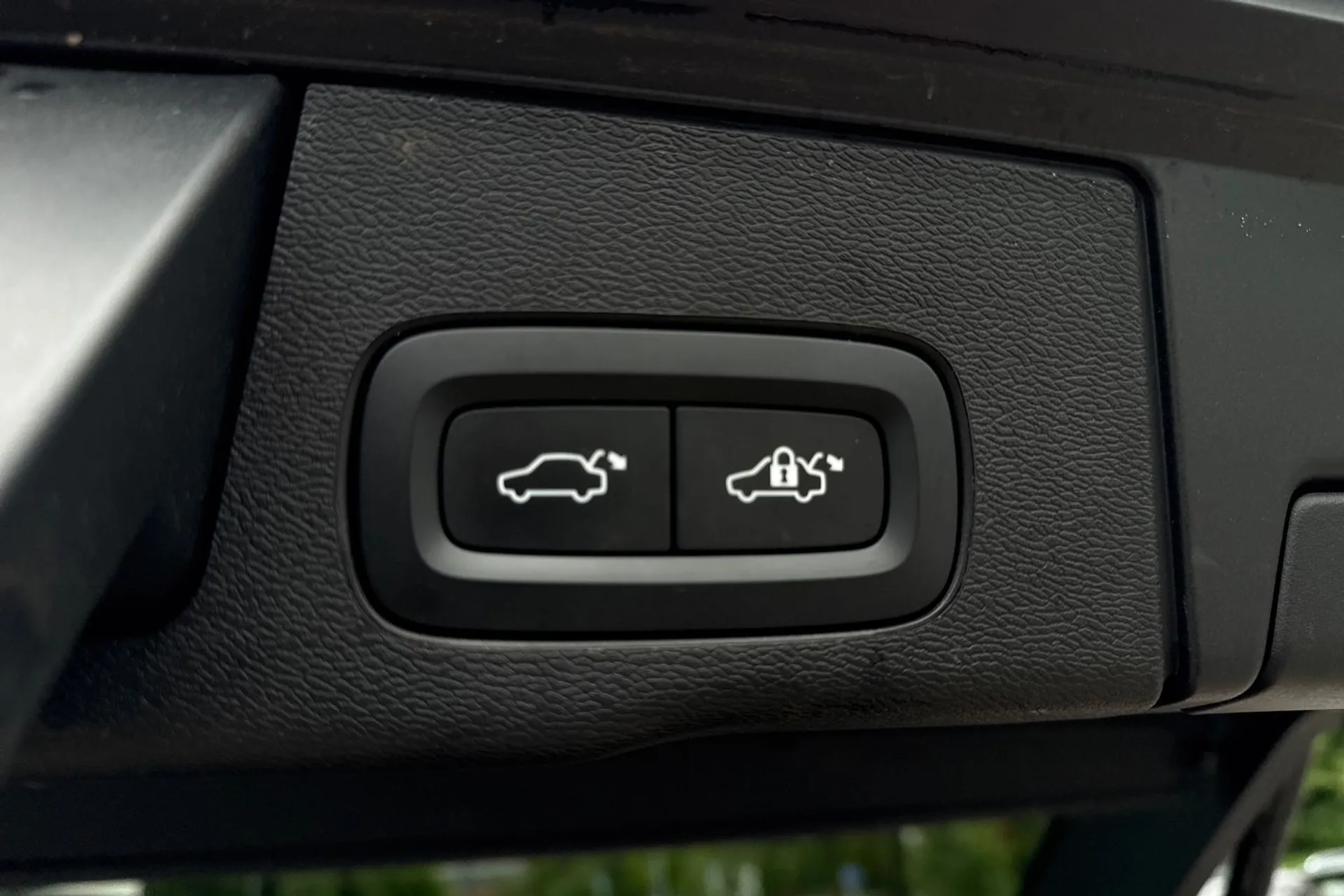Volvo XC60 thumbnail image number 21