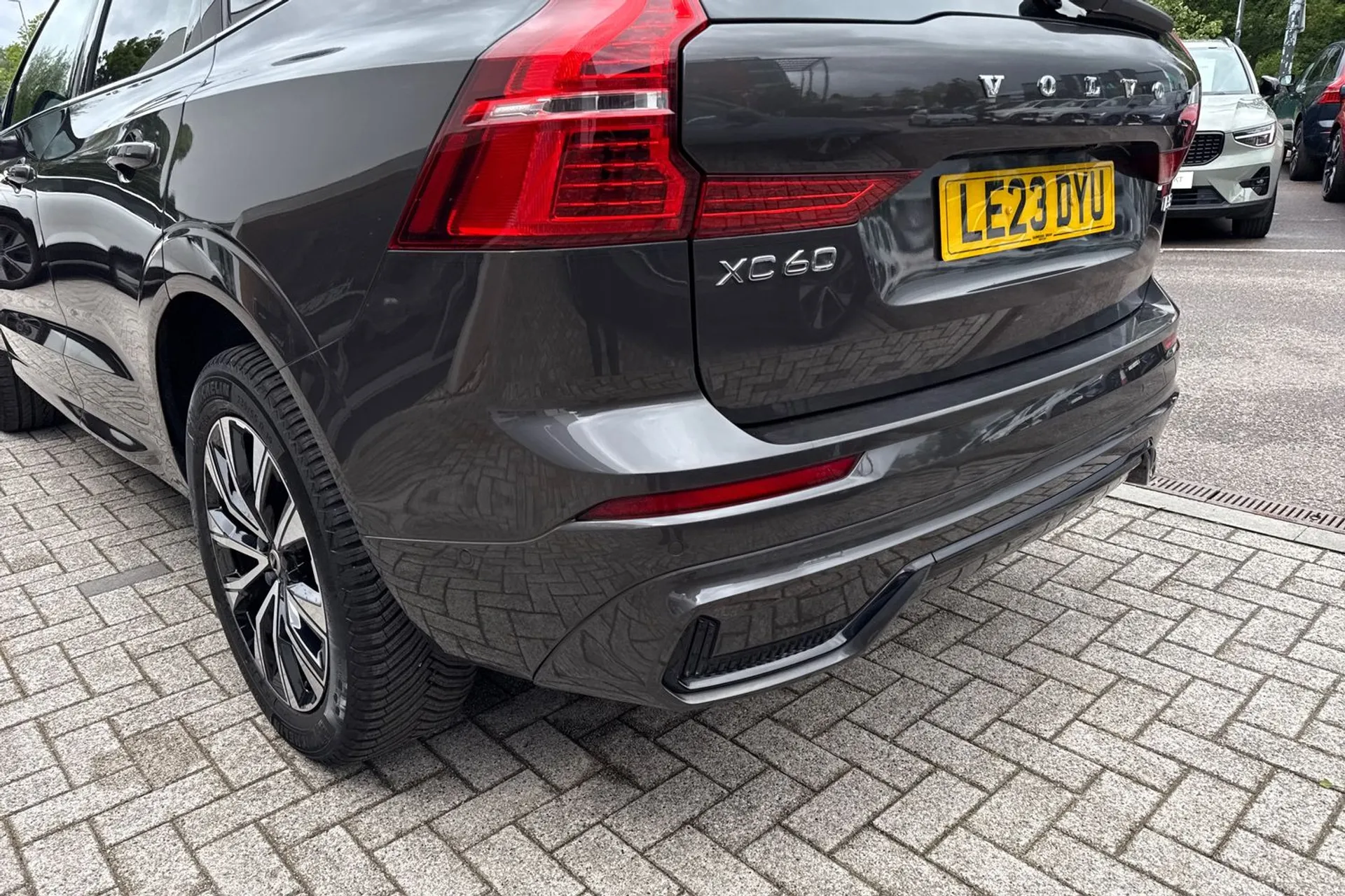 Volvo XC60 thumbnail image number 18