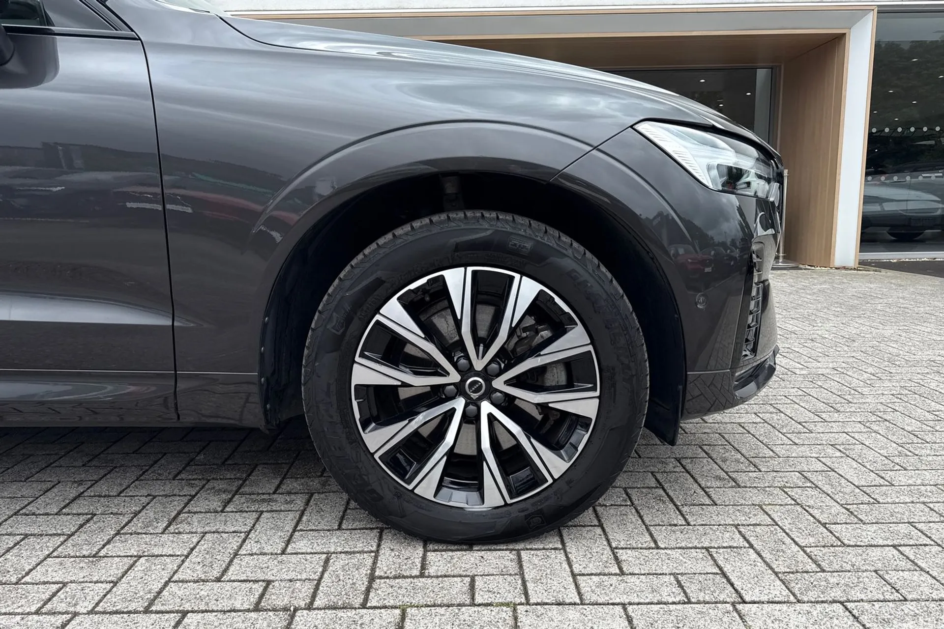 Volvo XC60 thumbnail image number 14