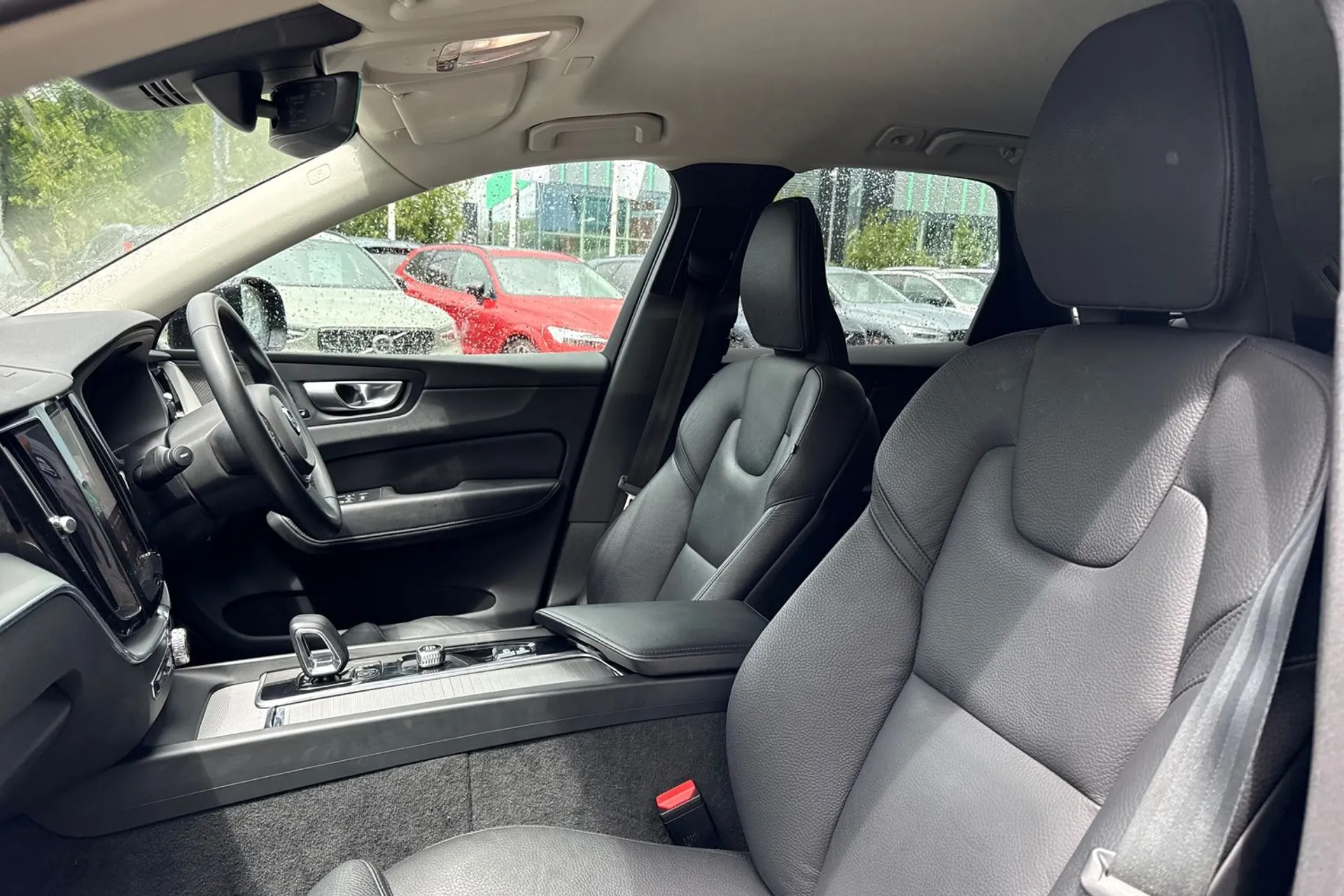 Volvo XC60 thumbnail image number 28