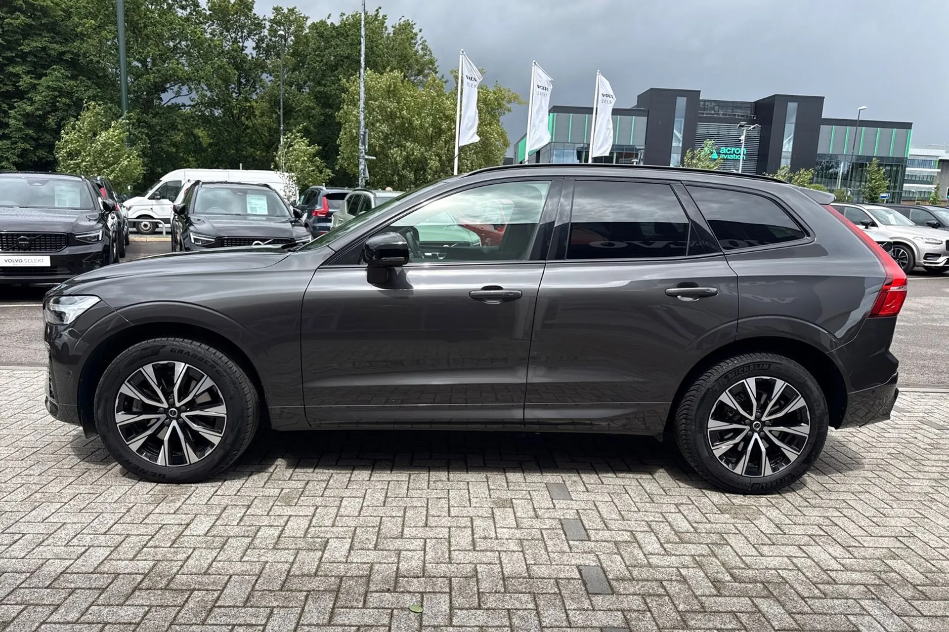 Volvo XC60 thumbnail image number 11