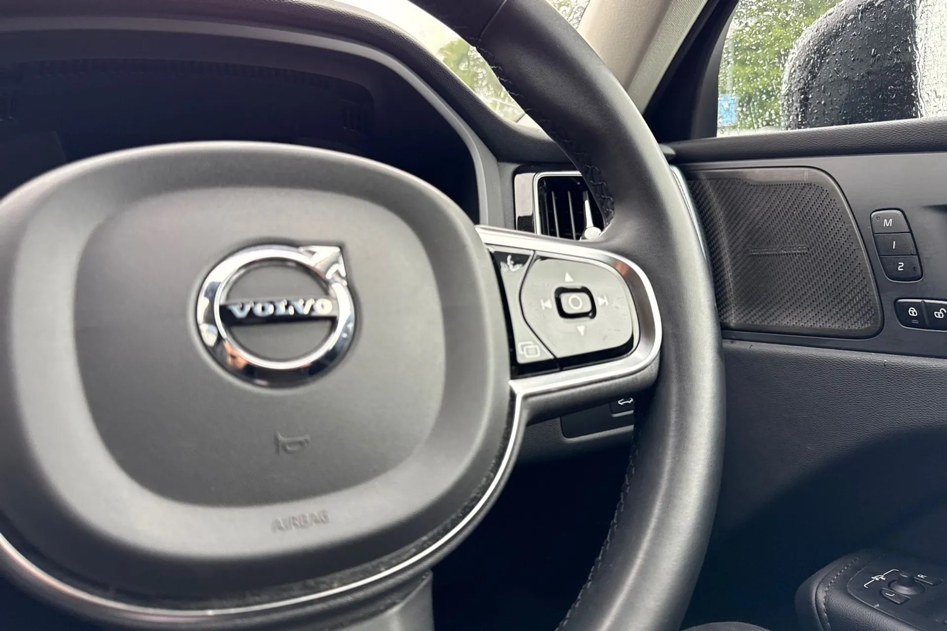 Volvo XC60 thumbnail image number 37