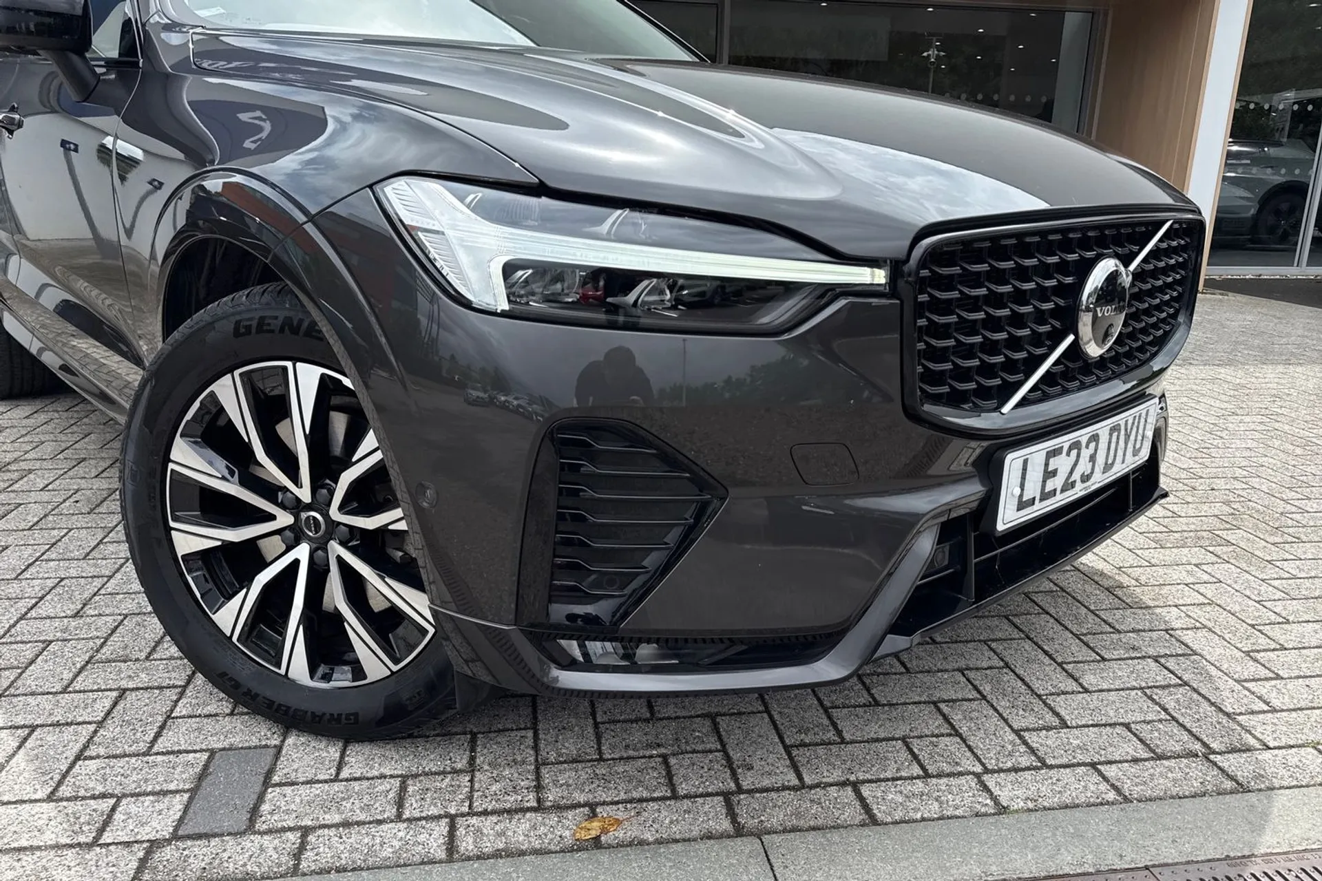 Volvo XC60 thumbnail image number 7