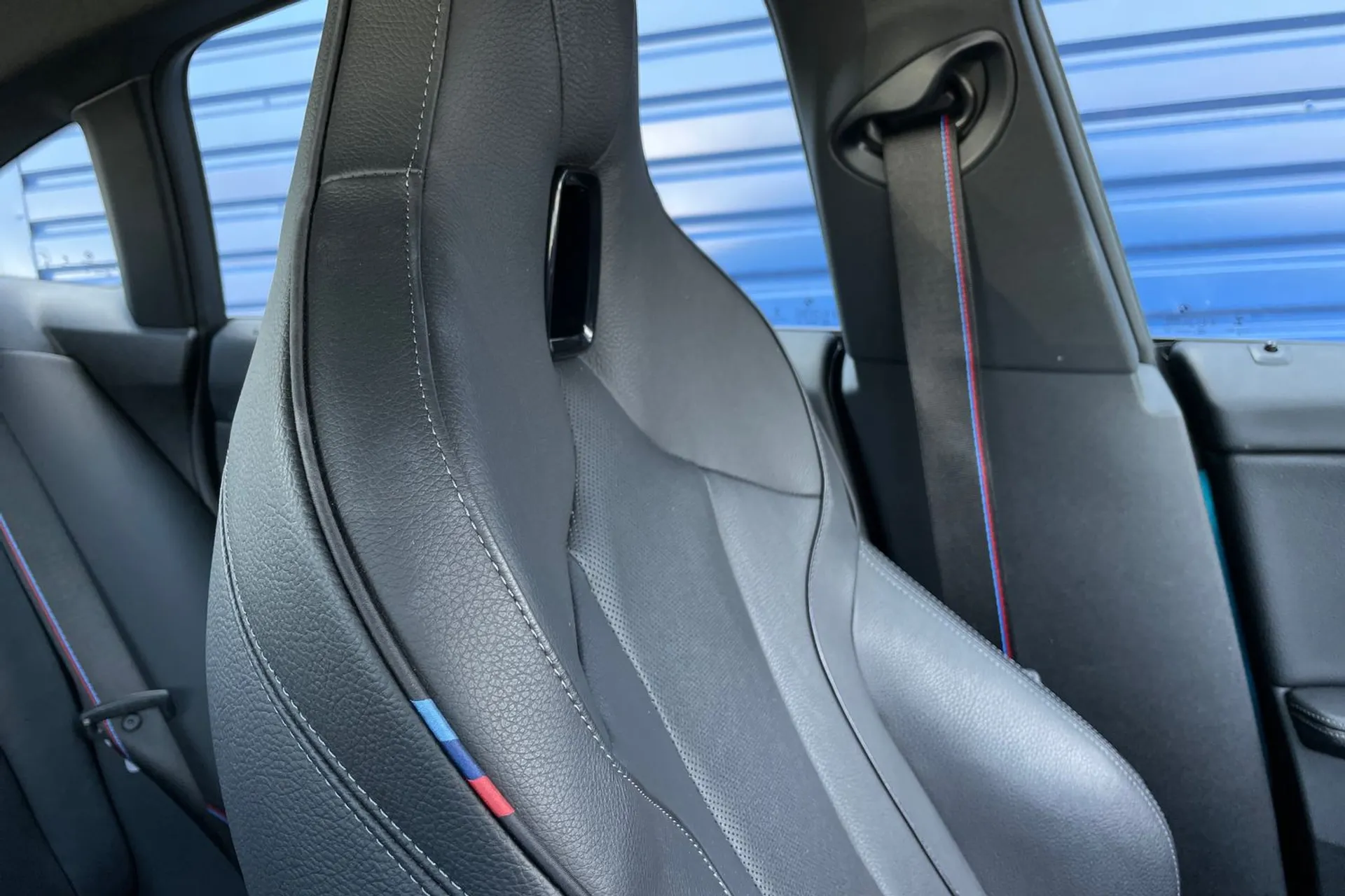 BMW 2 SERIES thumbnail image number 47