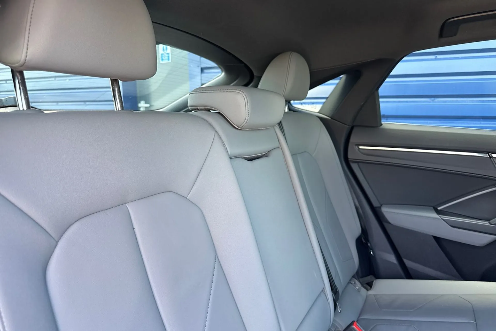 Audi Q3 S LINE 35 TFSI MHEV S- thumbnail image number 21