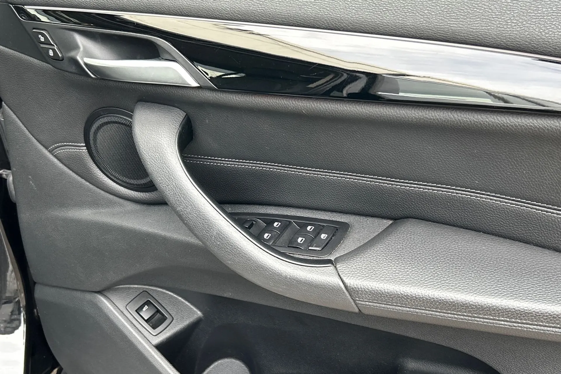 BMW X1 thumbnail image number 46