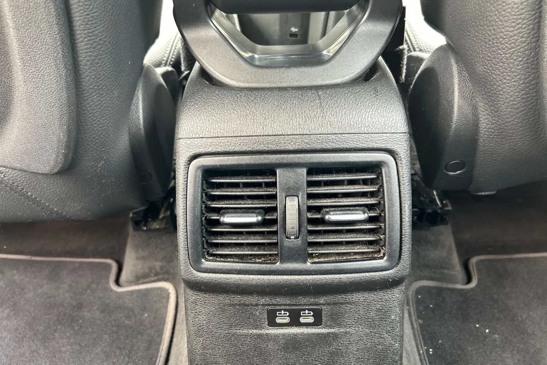 BMW X1 thumbnail image number 29