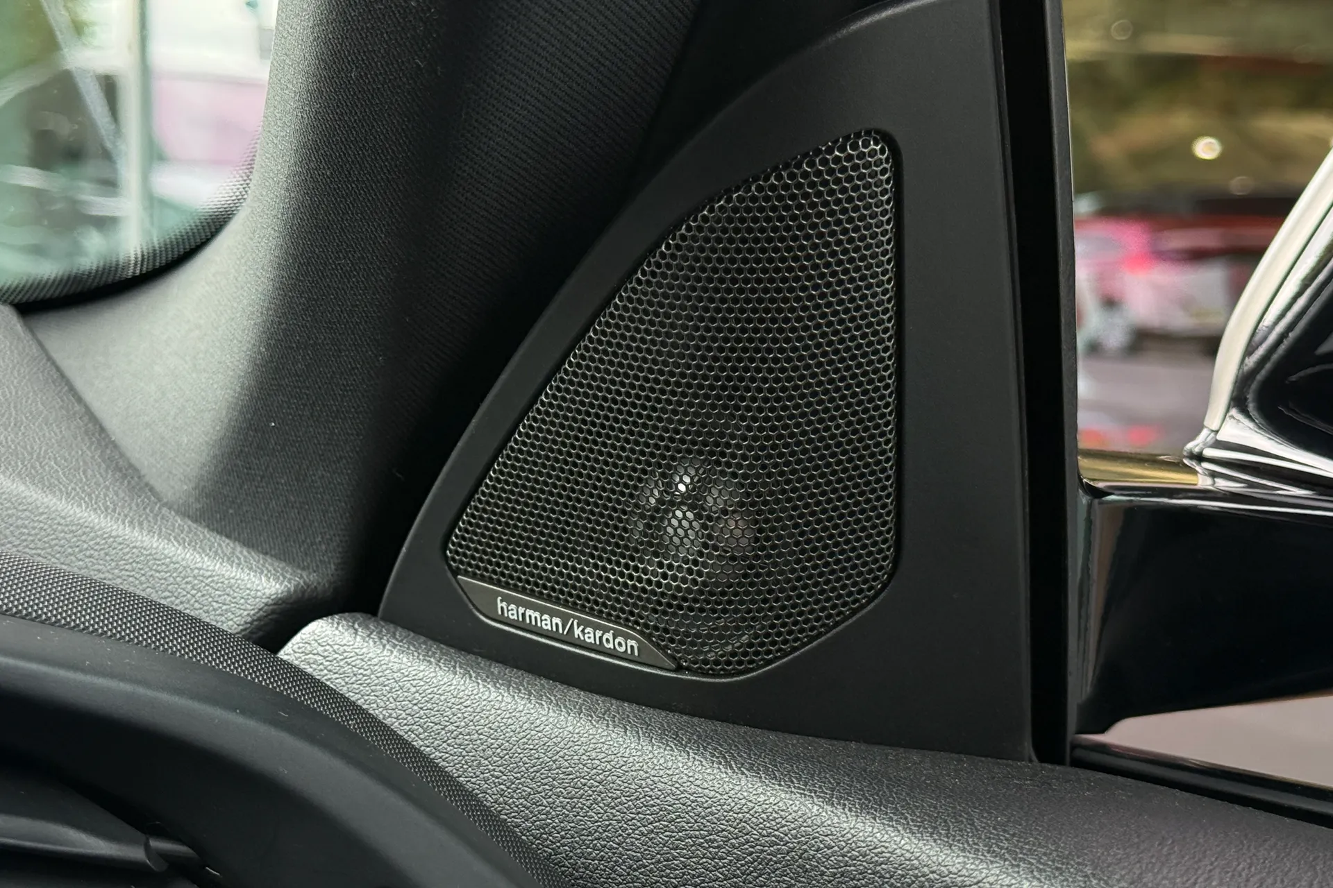 BMW 2 SERIES thumbnail image number 24
