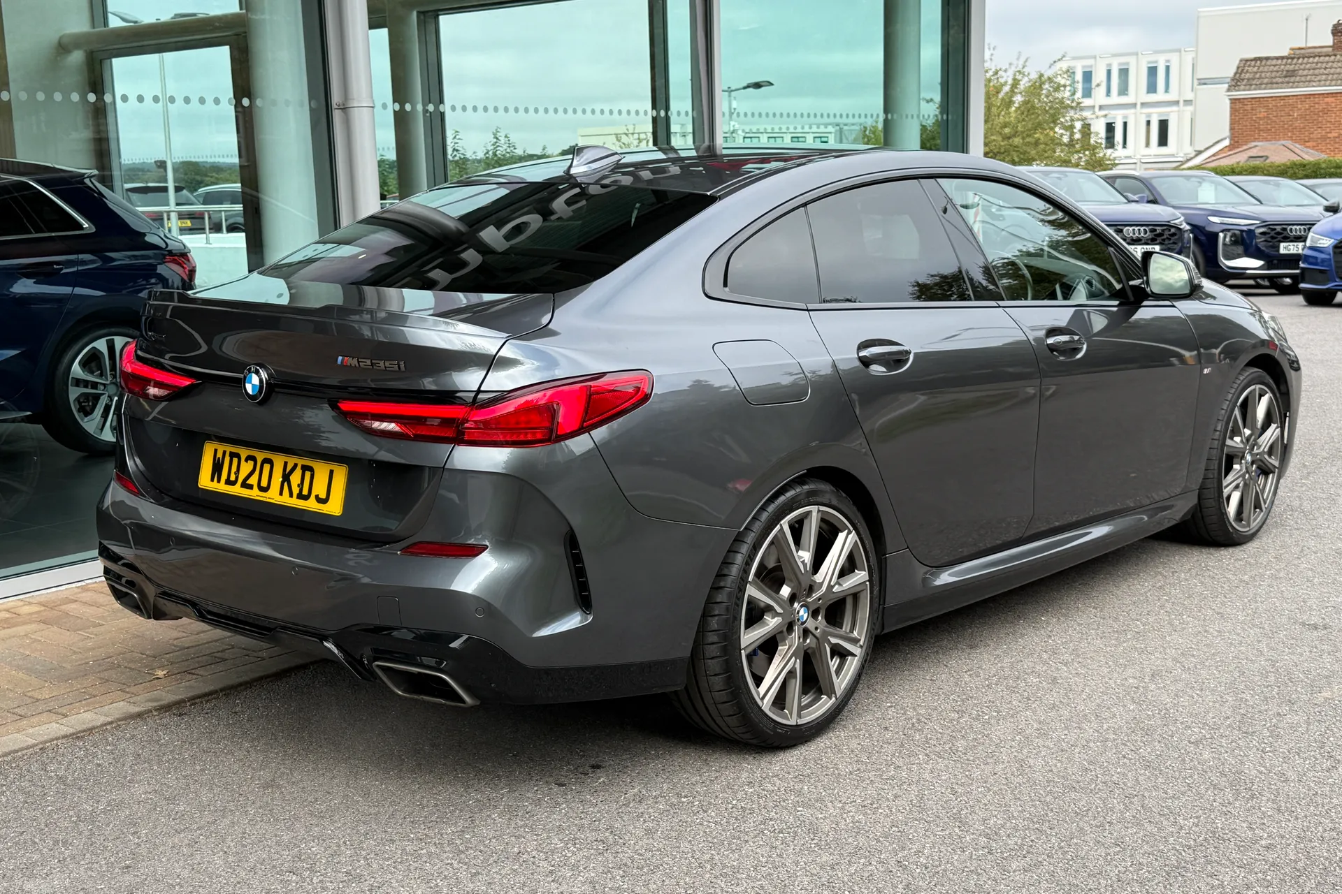 BMW 2 SERIES thumbnail image number 51