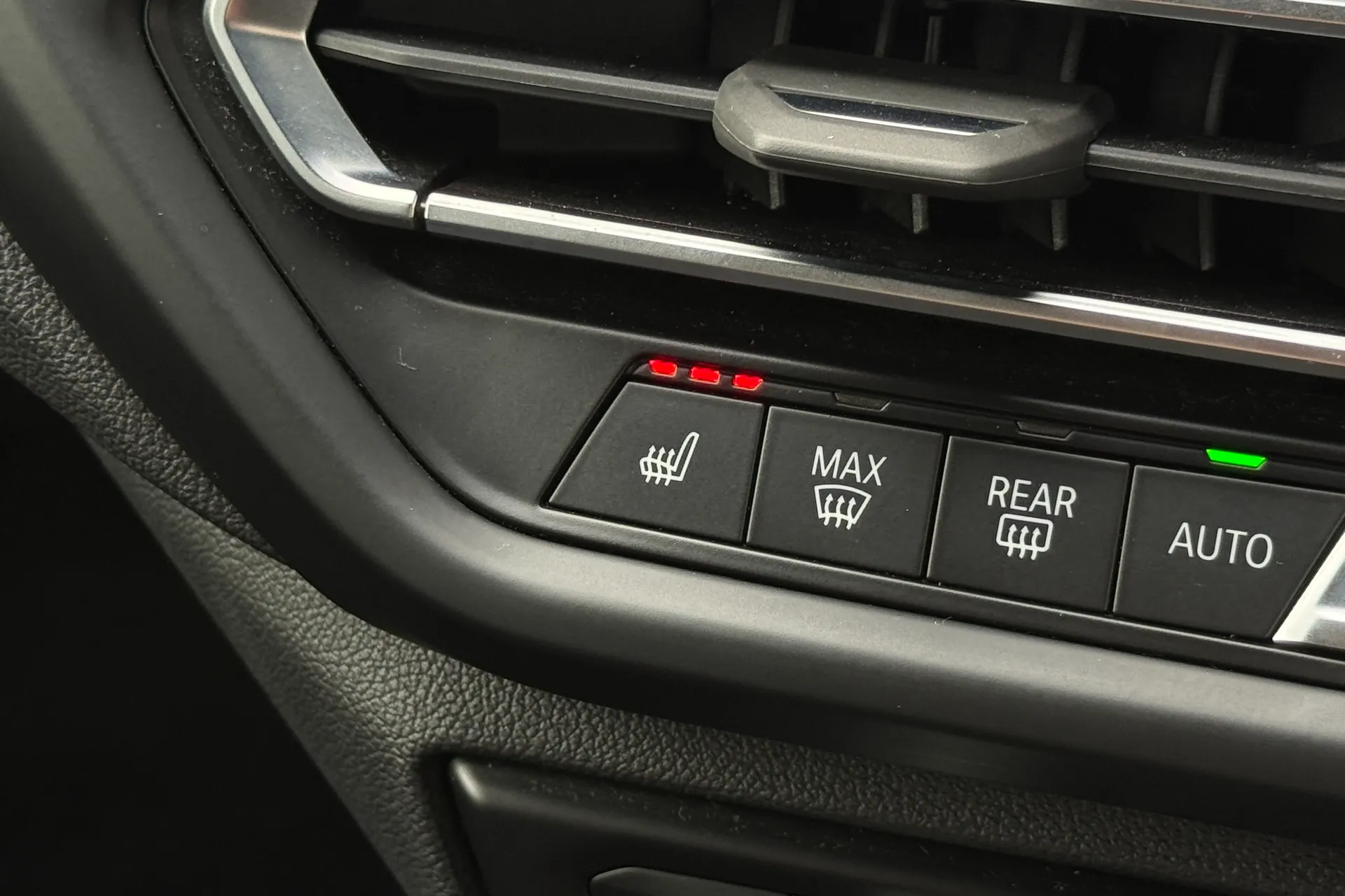 BMW 2 SERIES thumbnail image number 16