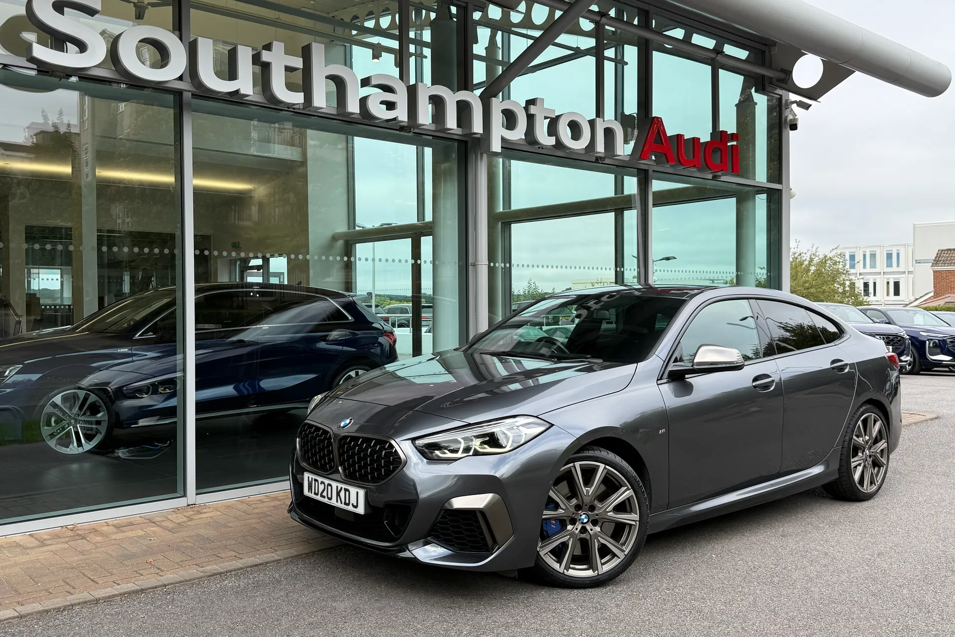 BMW 2 SERIES thumbnail image number 50