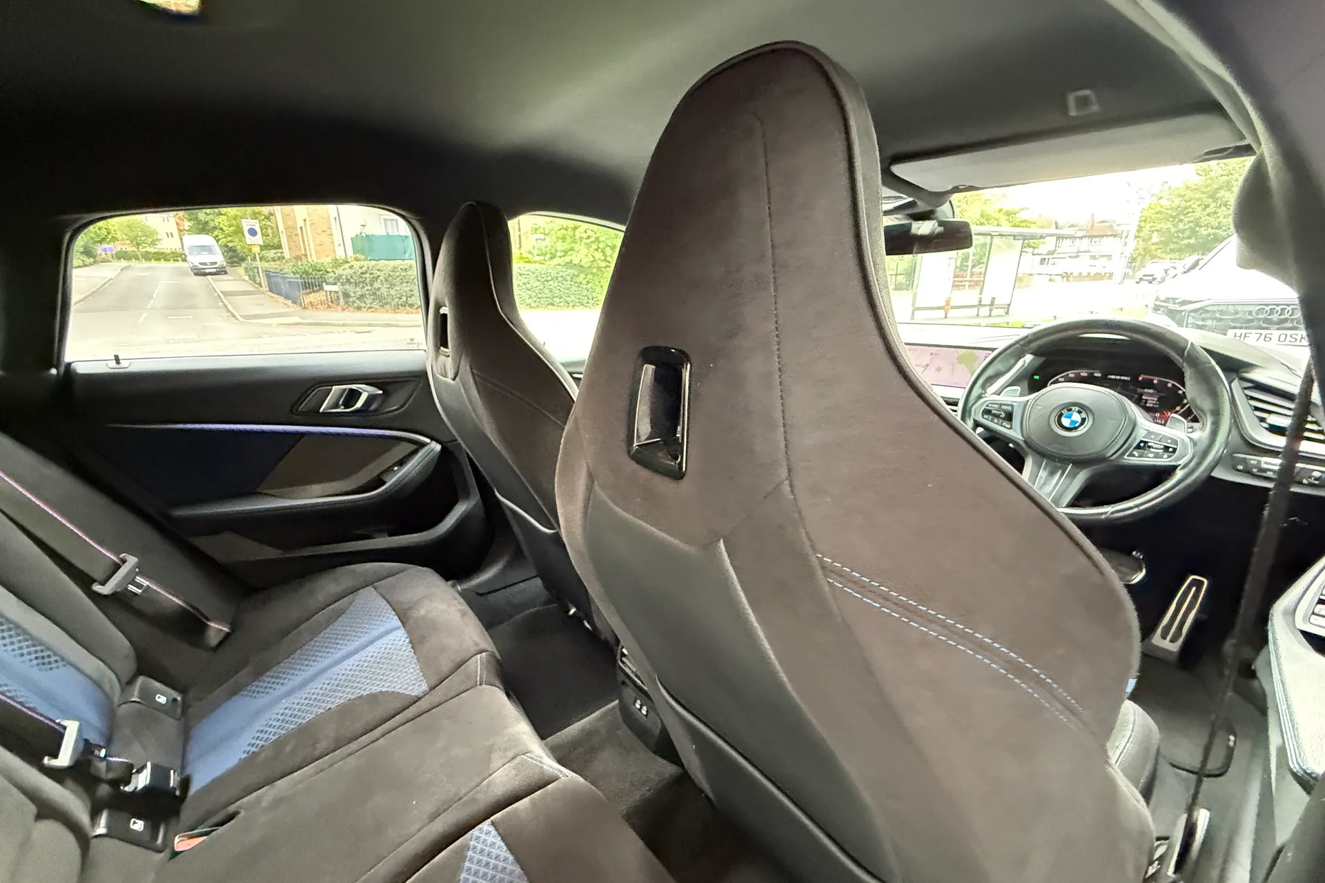 BMW 2 SERIES thumbnail image number 32