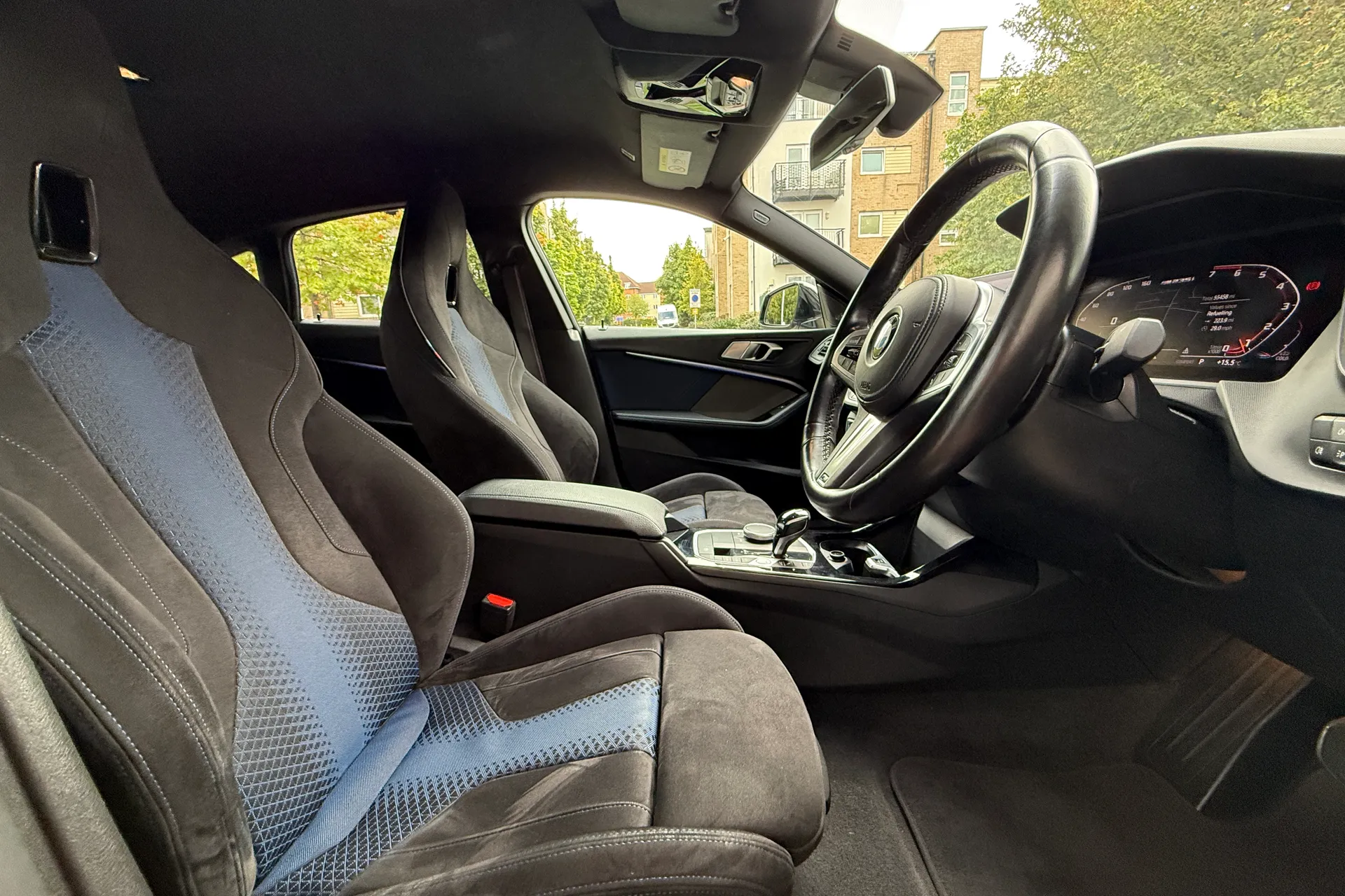 BMW 2 SERIES thumbnail image number 26