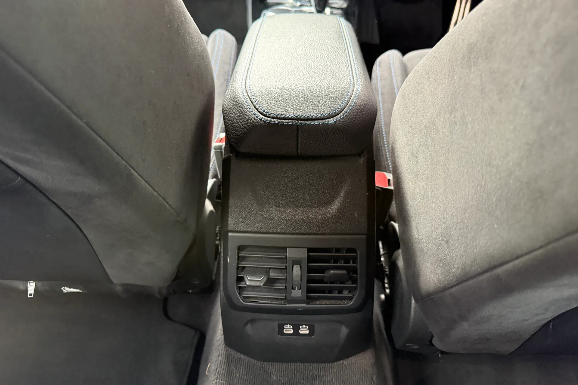 BMW 2 SERIES thumbnail image number 33