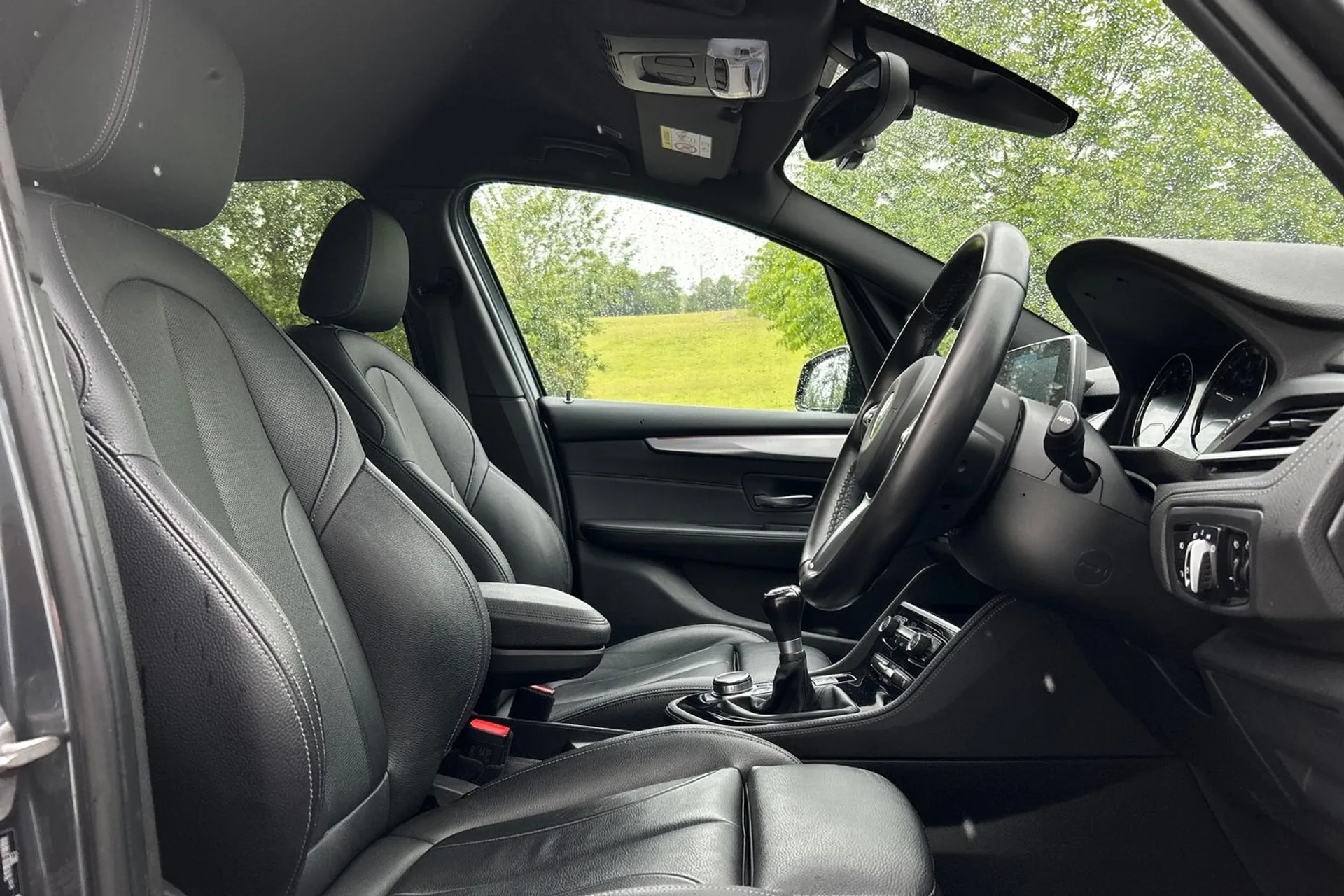 BMW 2 SERIES thumbnail image number 12