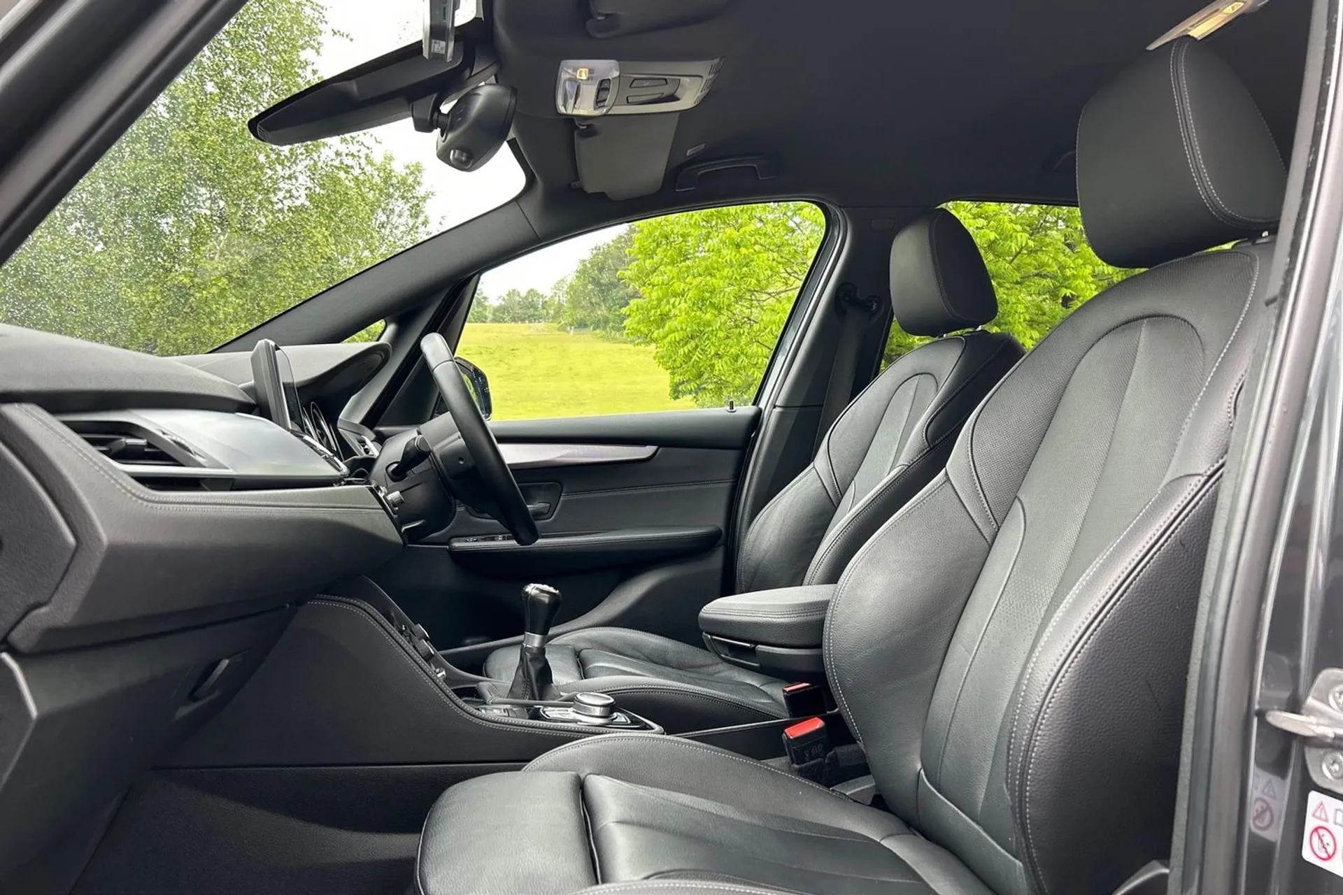 BMW 2 SERIES thumbnail image number 19