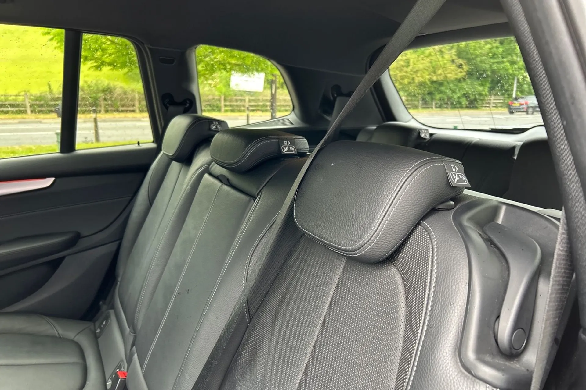 BMW 2 SERIES thumbnail image number 38
