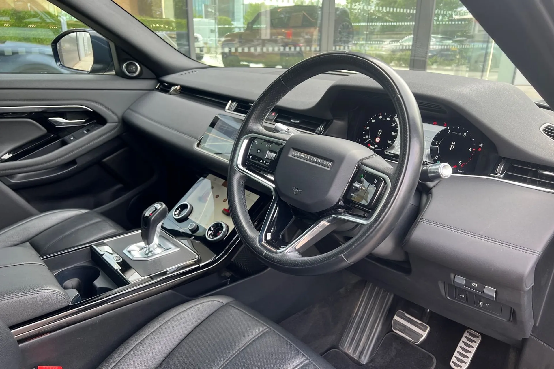 LAND ROVER RANGE ROVER EVOQUE thumbnail image number 44