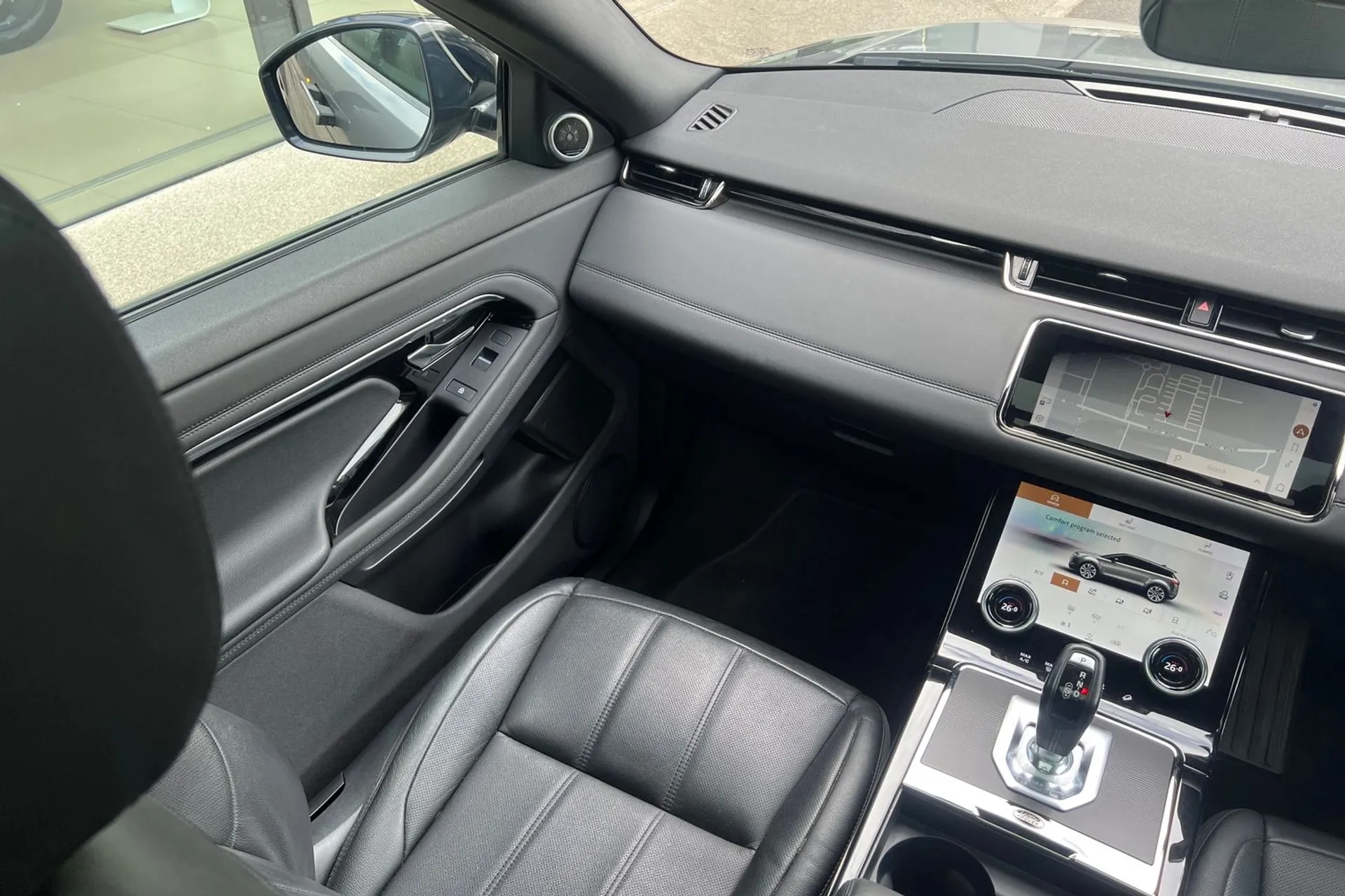LAND ROVER RANGE ROVER EVOQUE thumbnail image number 27