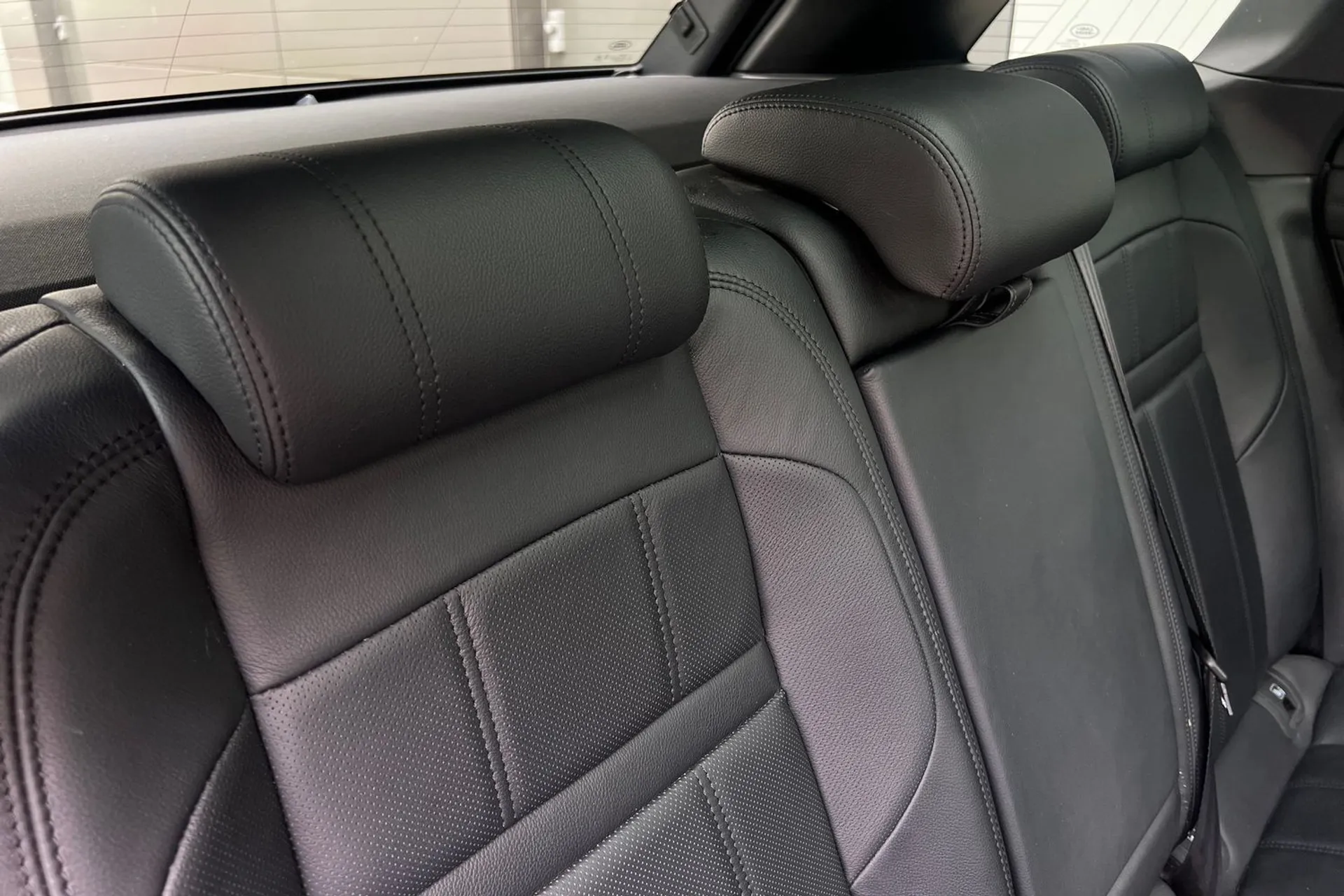 LAND ROVER RANGE ROVER EVOQUE thumbnail image number 36