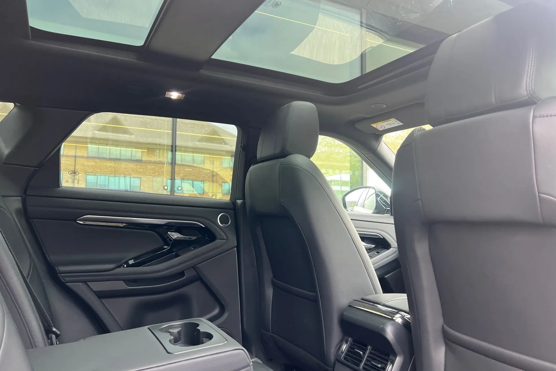LAND ROVER RANGE ROVER EVOQUE thumbnail image number 38