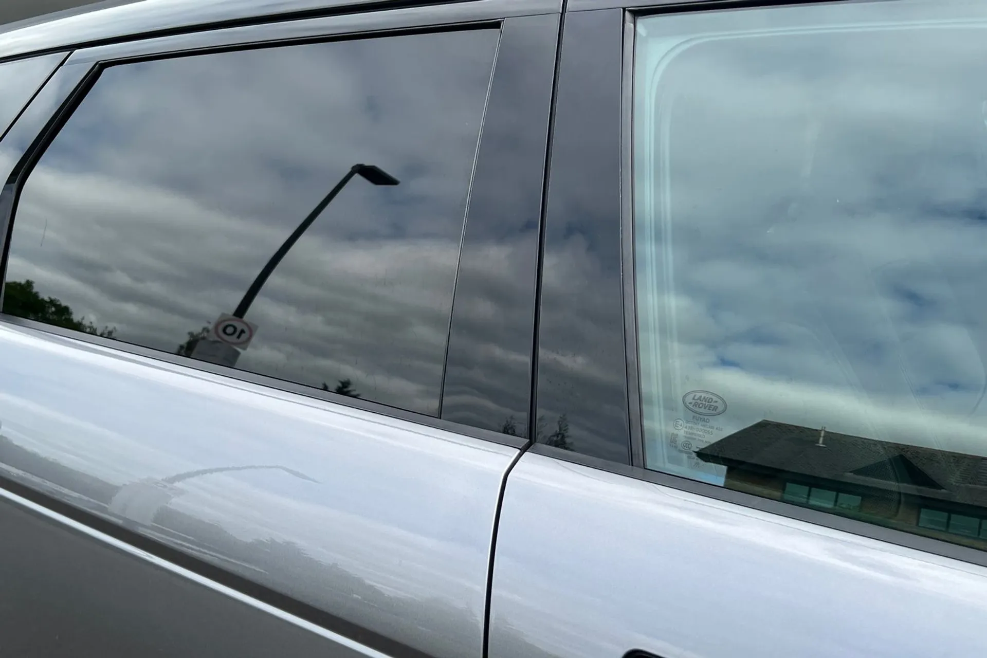 LAND ROVER RANGE ROVER EVOQUE thumbnail image number 23