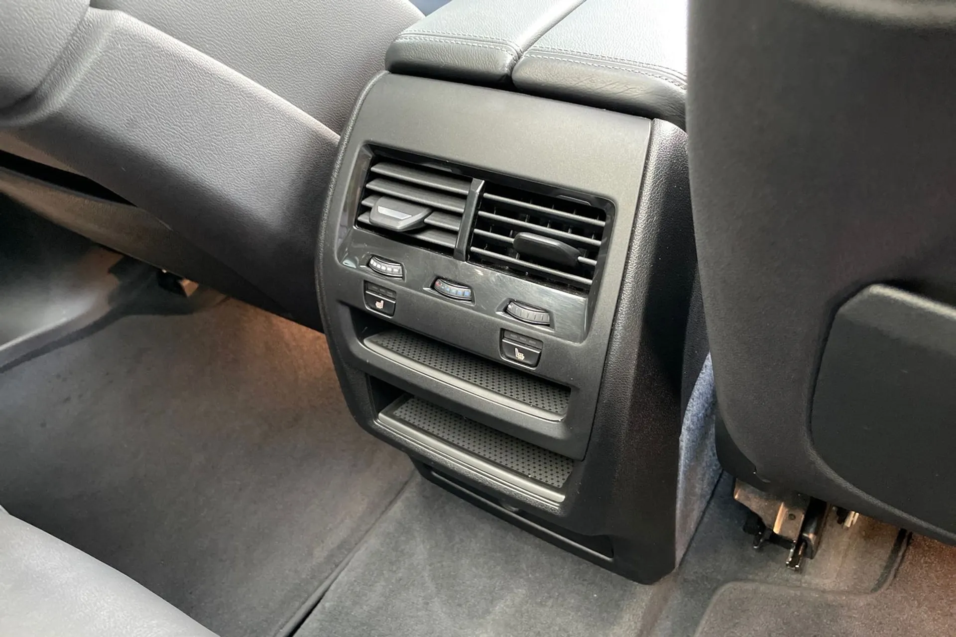 BMW X5 thumbnail image number 46