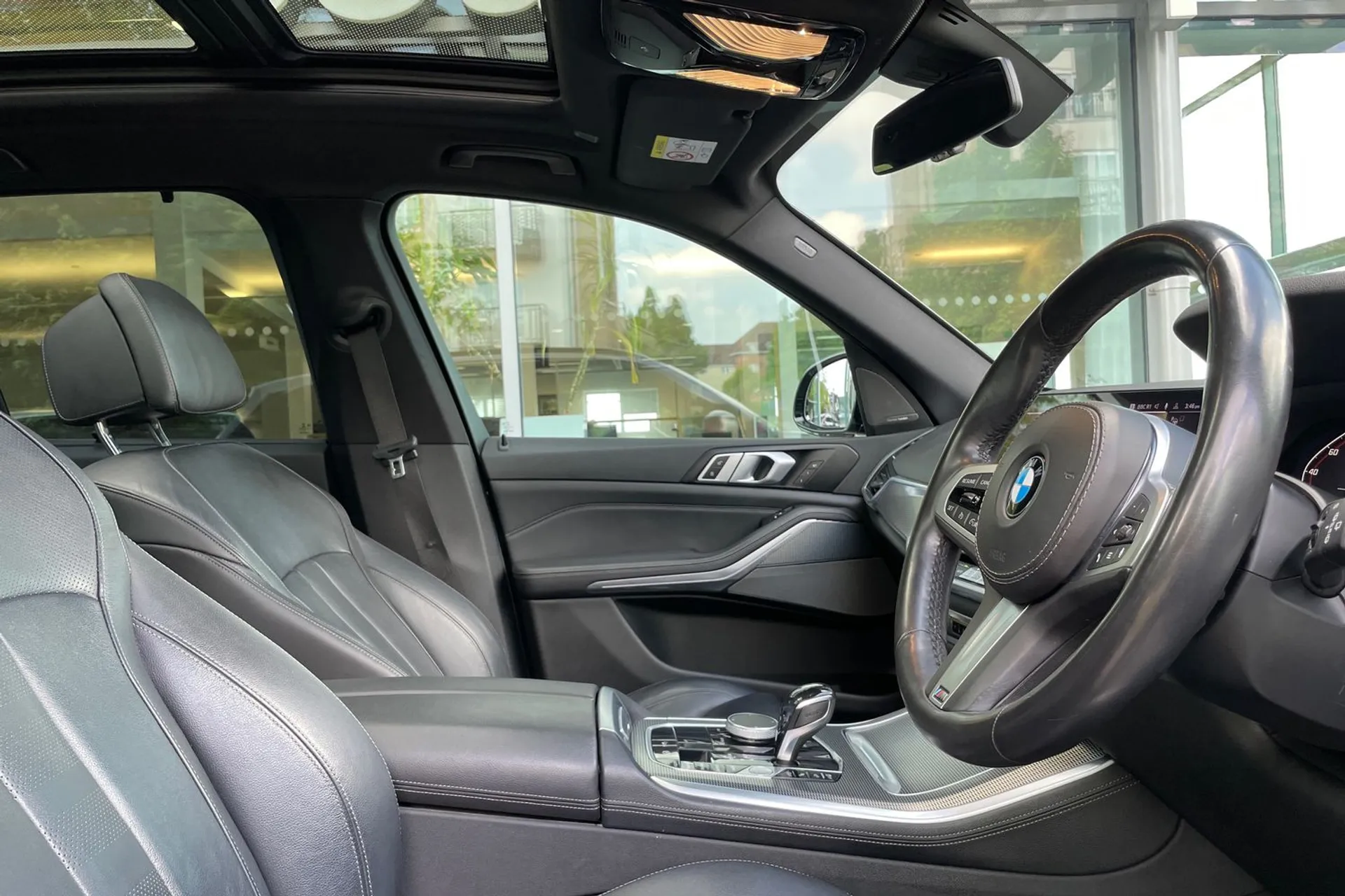 BMW X5 thumbnail image number 25
