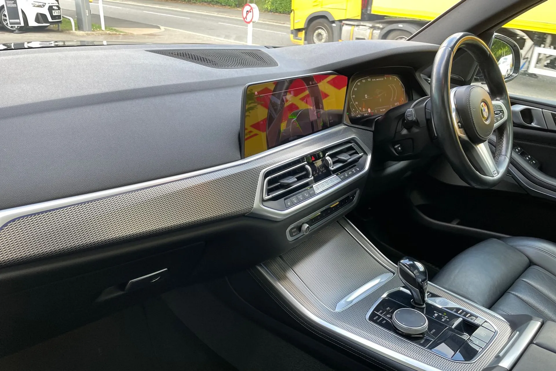 BMW X5 thumbnail image number 27