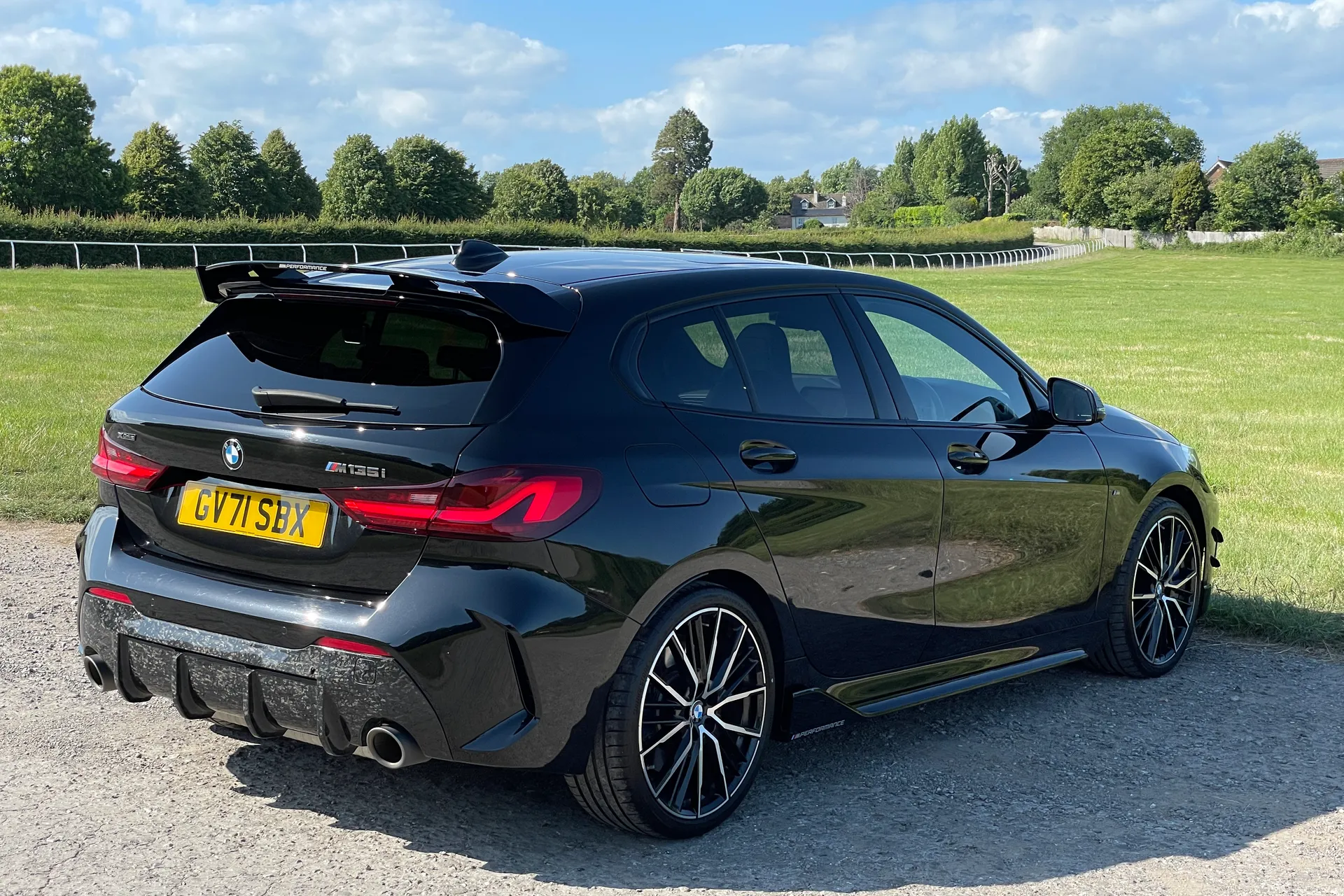 BMW 1 SERIES thumbnail image number 16