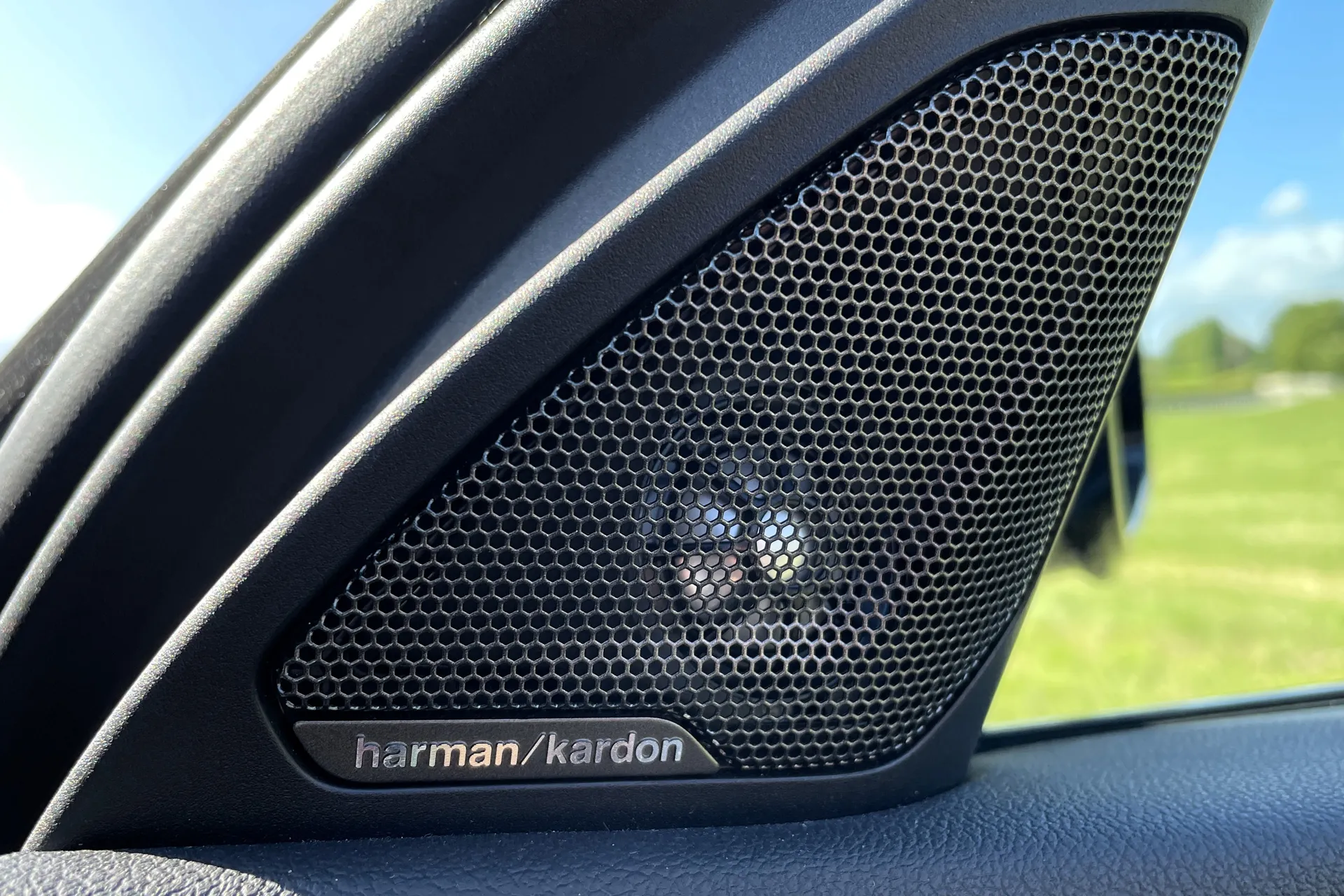 BMW 1 SERIES thumbnail image number 6